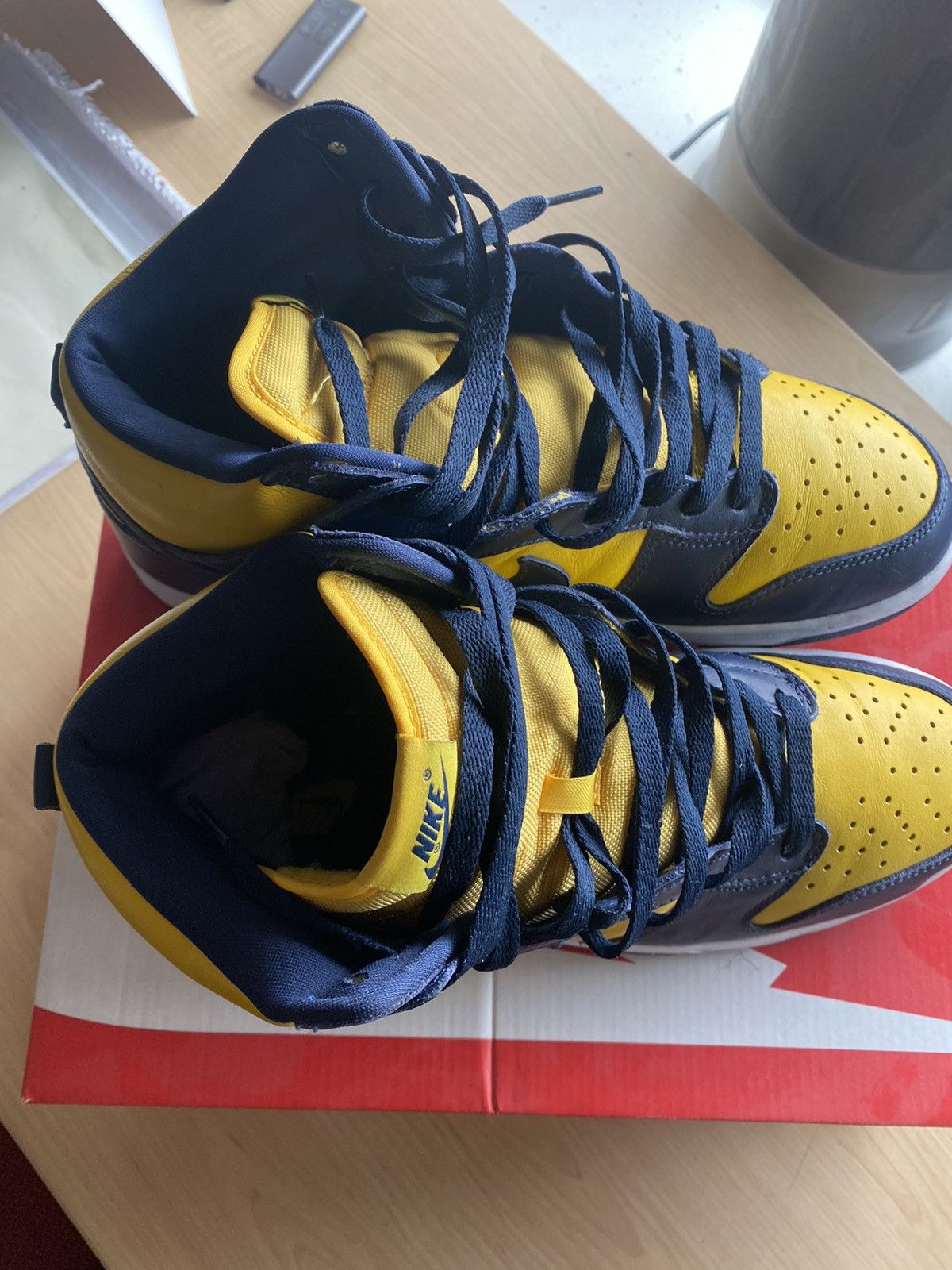 Jordan Brand Nike dunk Michigan Size US 11.5 / EU 44-45 - 2 Thumbnail