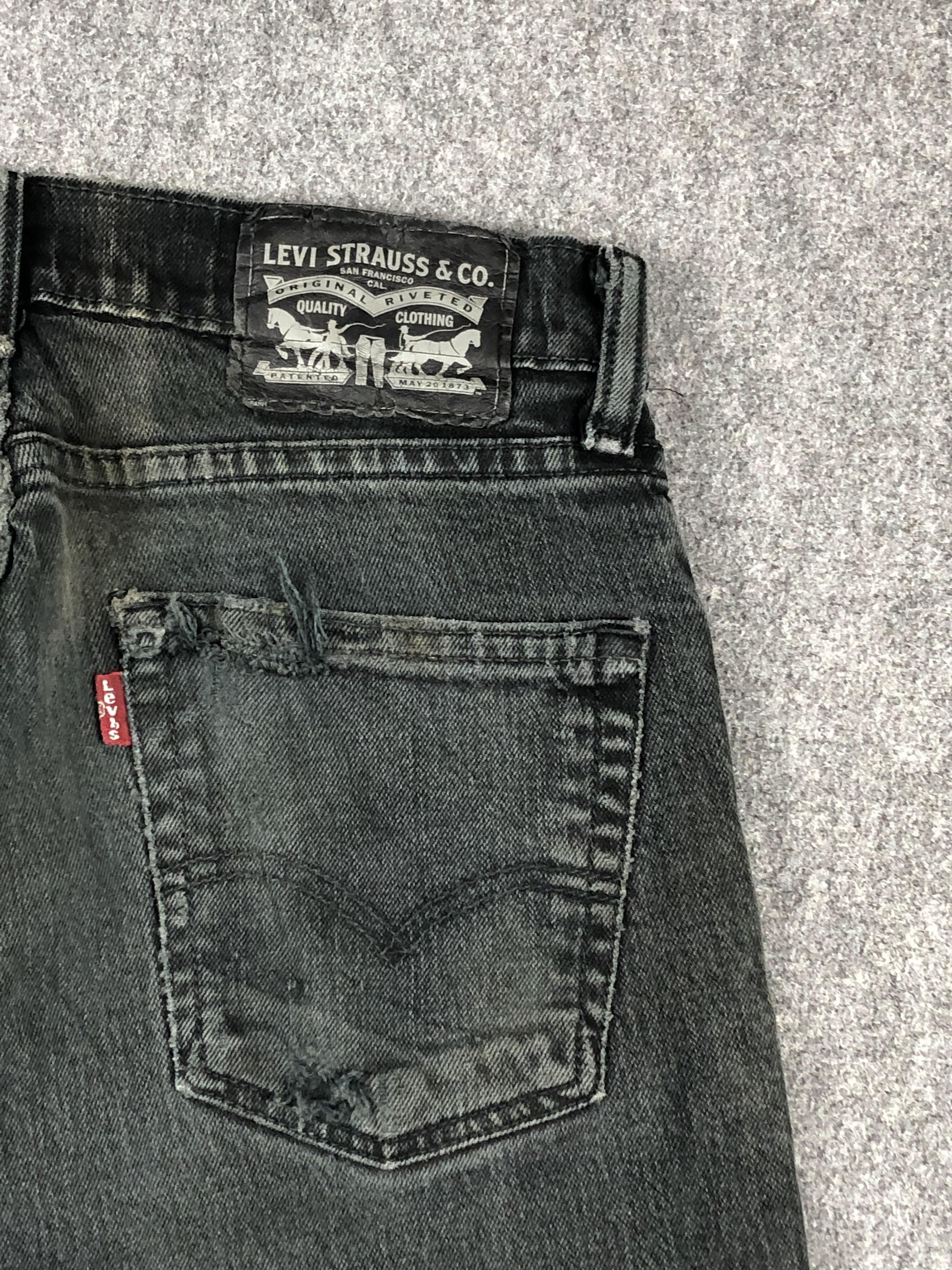 Levi's Vintage Distressed Levis 511 Faded Black Jeans DP2278 Size US 29 - 17 Thumbnail