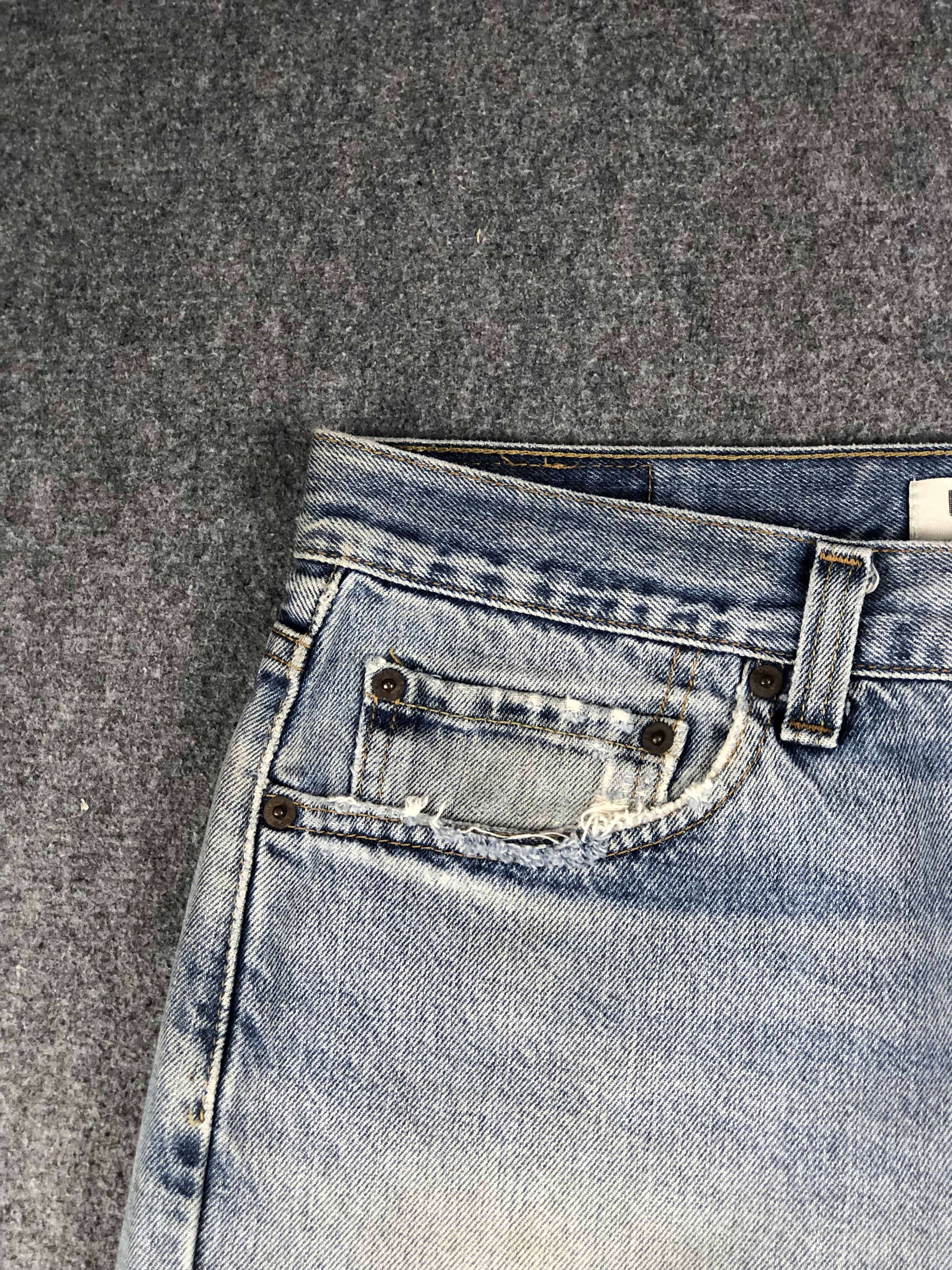 Levi's Vintage Levis 505 Faded Blue Jeans DP2279 Size US 35 - 10 Thumbnail