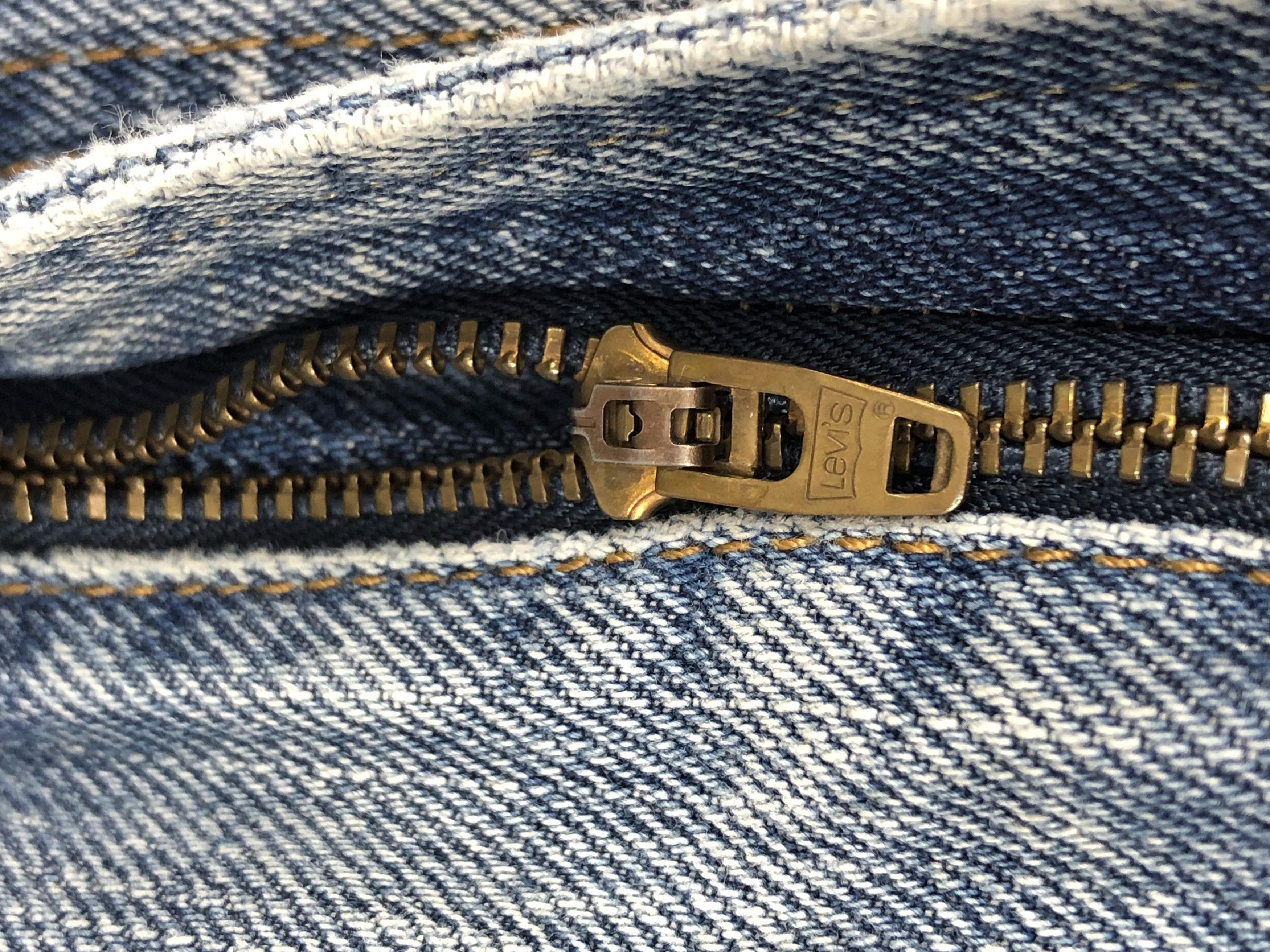 Levi's Vintage Levis 505 Faded Blue Jeans DP2279 Size US 35 - 17 Thumbnail