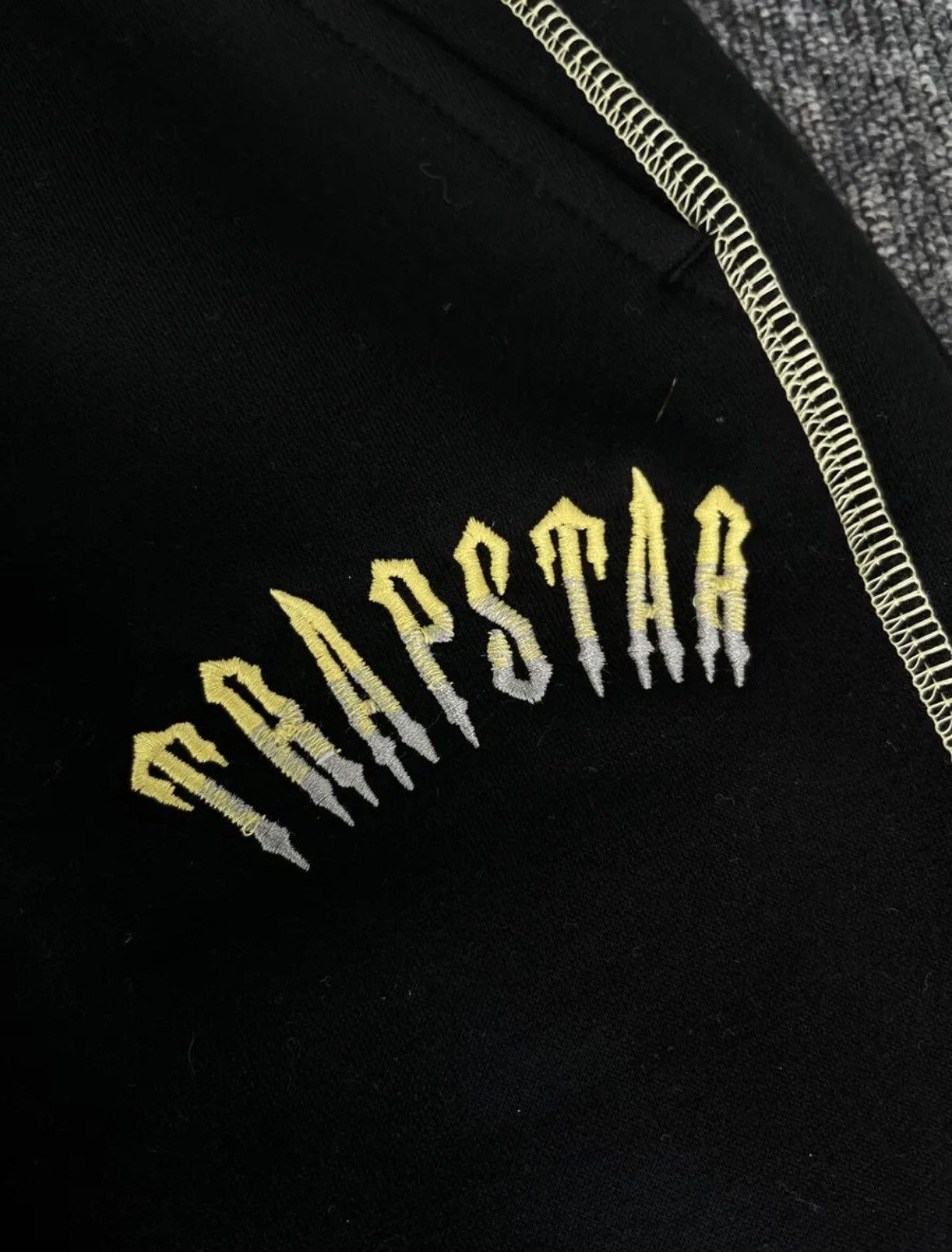 Trapstar London × Vintage Trapstar tracksuit Black & yellow uk drip🔥 Size US M / EU 48-50 / 2 - 6 Thumbnail