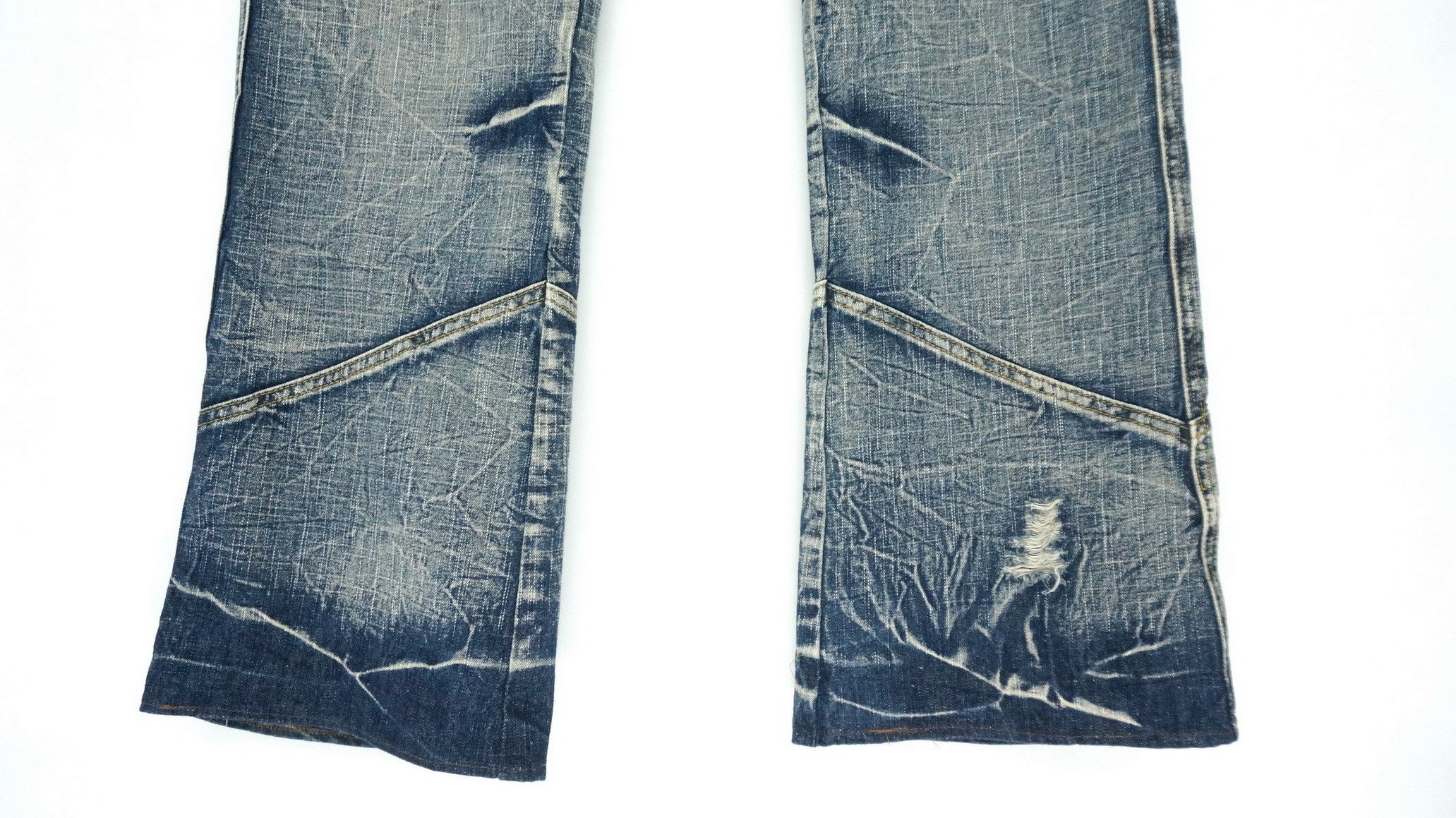 Japanese Brand 💥Flare Vtg💥 Japan BLACK CROWN Distressed Lowrise Jeans Size US 36 / EU 52 - 6 Thumbnail