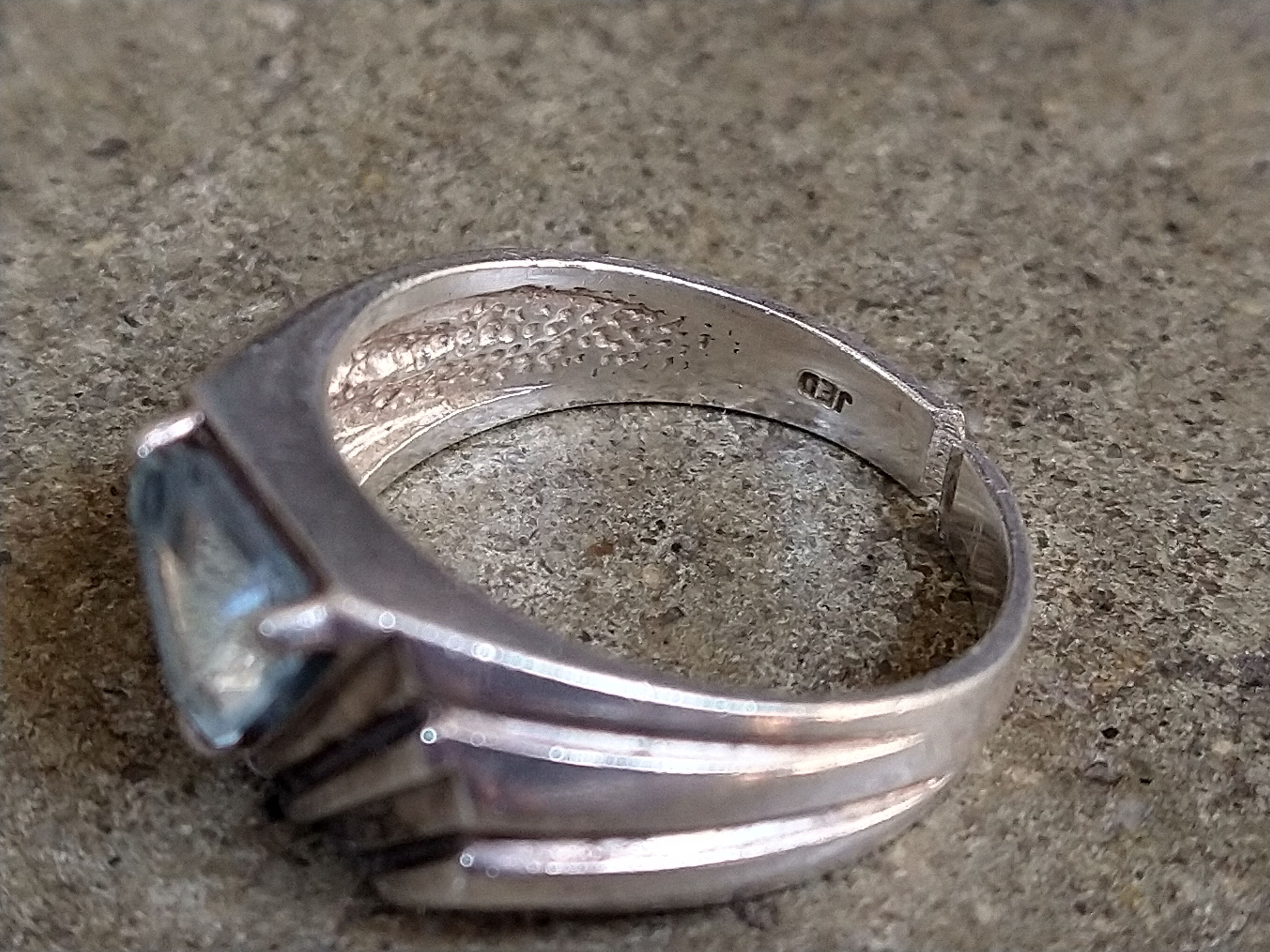 Jewelry × Sterling Silver Sterling Silver Ring Size 8.2t Blue Glass Triangle Art Deco Size ONE SIZE - 8 Thumbnail