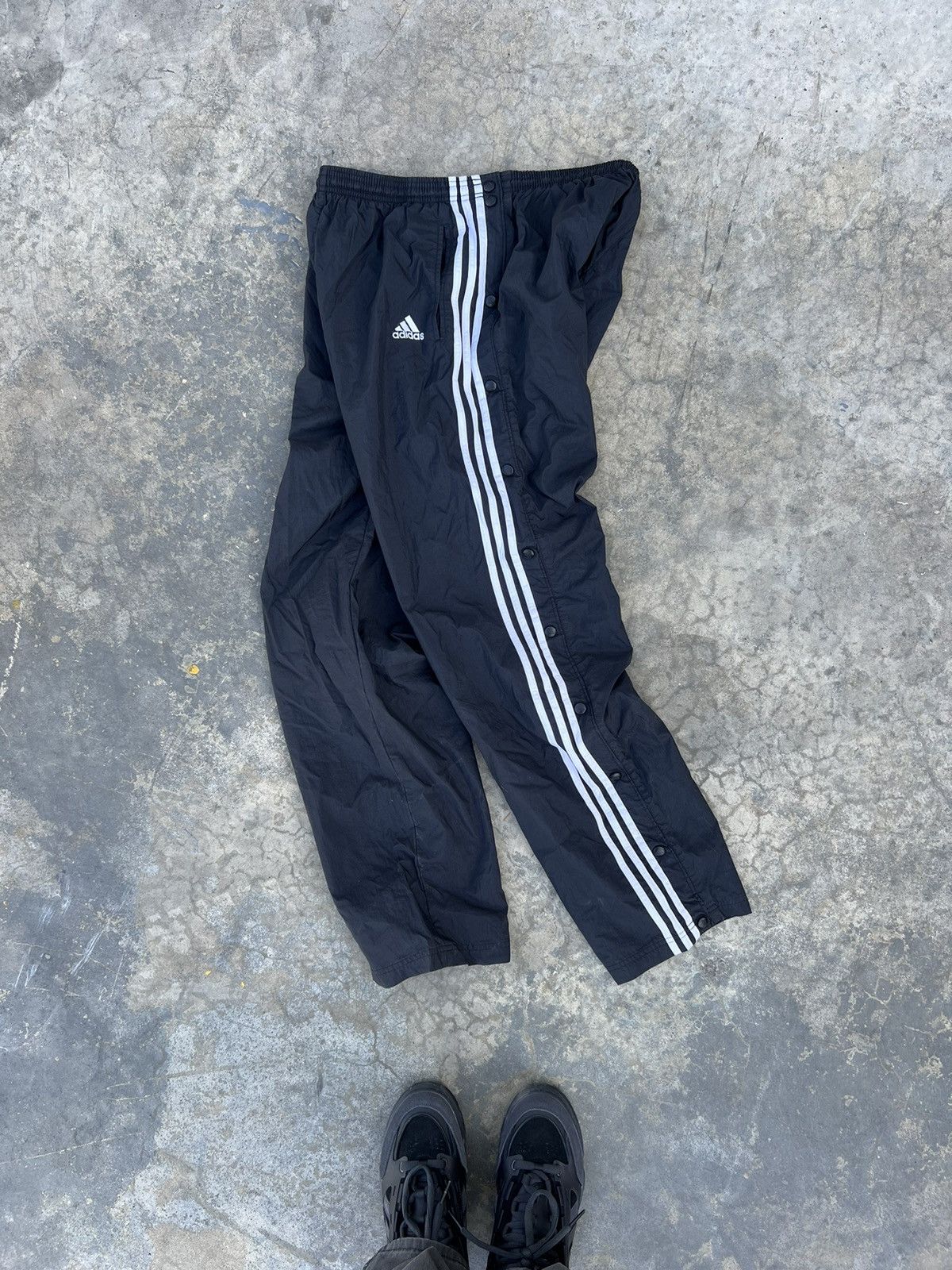 Adidas × Vintage Vintage Adidas Parachute Pants Black Size US 34 / EU 50 - 6 Thumbnail