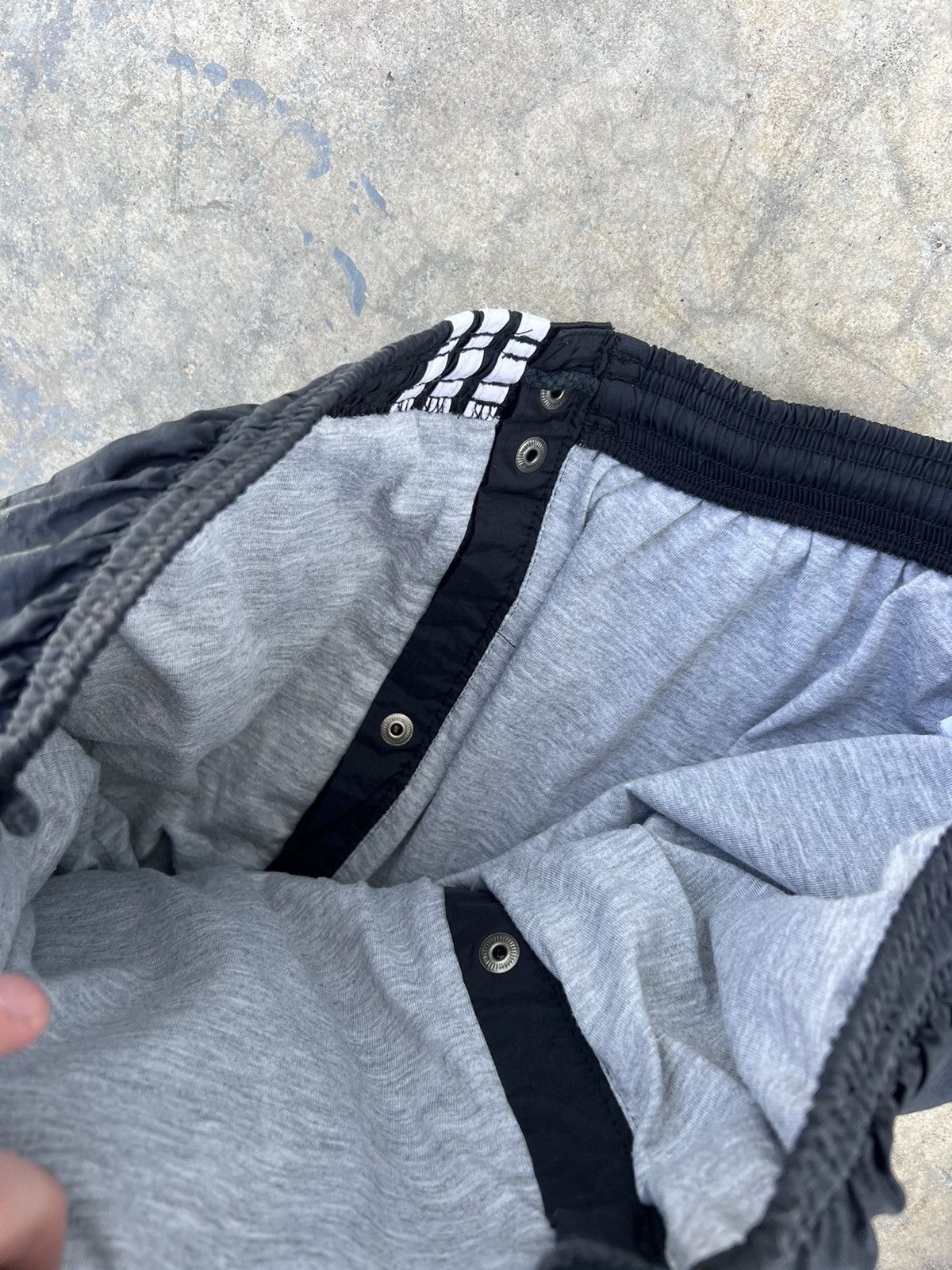 Adidas × Vintage Vintage Adidas Parachute Pants Black Size US 34 / EU 50 - 12 Thumbnail