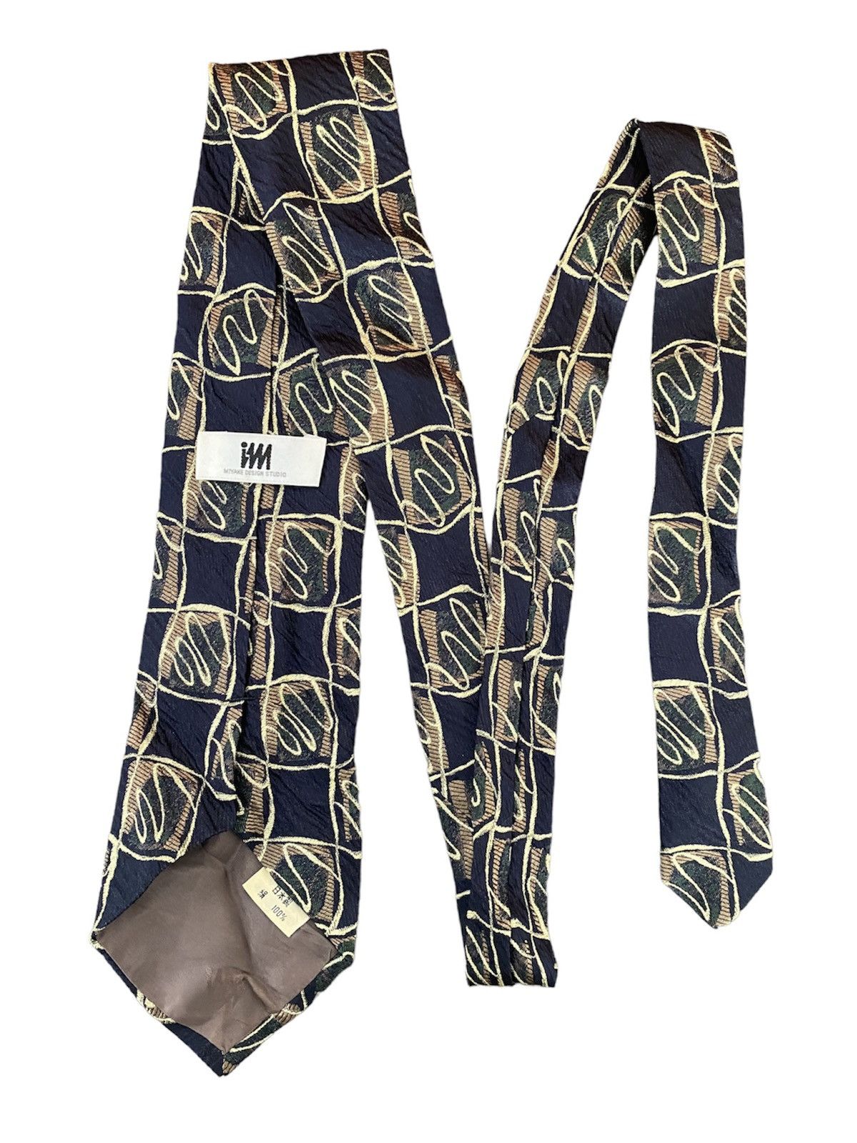 Issey Miyake × Japanese Brand × Vintage VTG ISSEY MIYAKE 100% SILK NECK TIE Size ONE SIZE - 1 Thumbnail