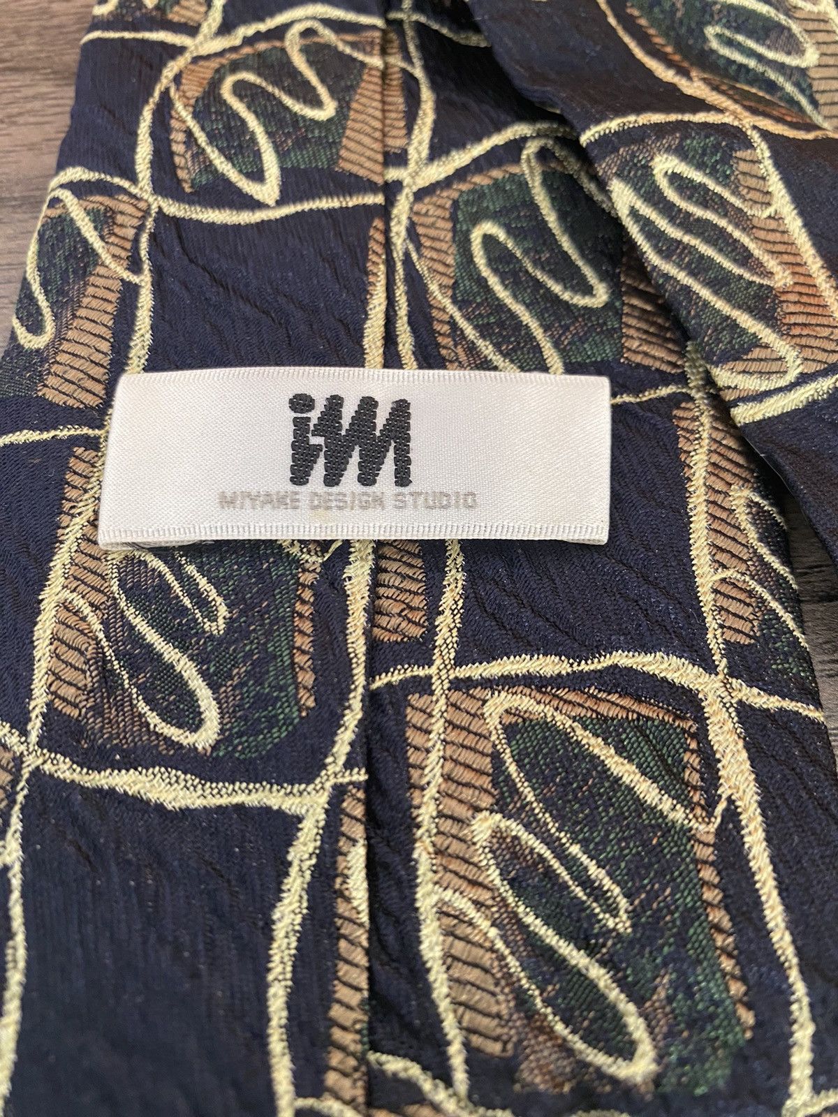 Issey Miyake × Japanese Brand × Vintage VTG ISSEY MIYAKE 100% SILK NECK TIE Size ONE SIZE - 2 Thumbnail