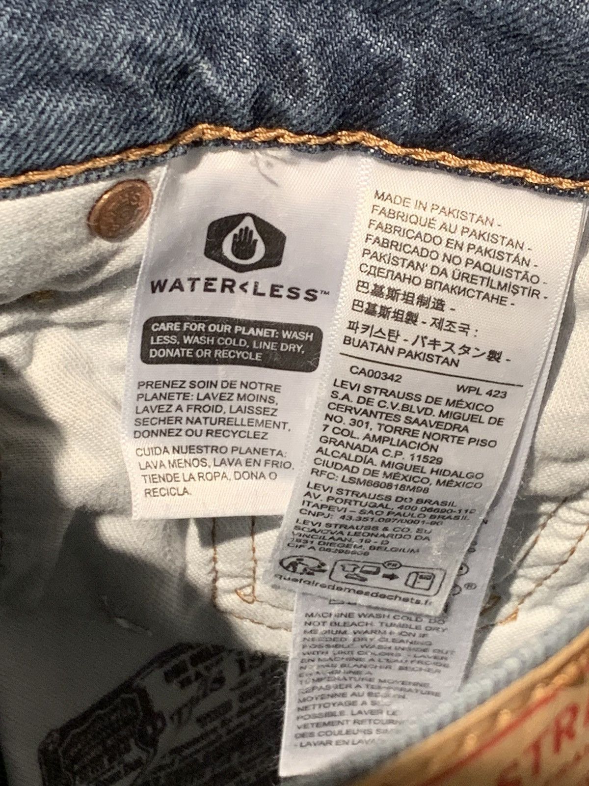 Designer × Levi's × Levi's Vintage Clothing *RARE* New Levi’s 501 Letter Camo Strong Denim Jeans 30 x 32 Size US 30 / EU 46 - 9 Thumbnail