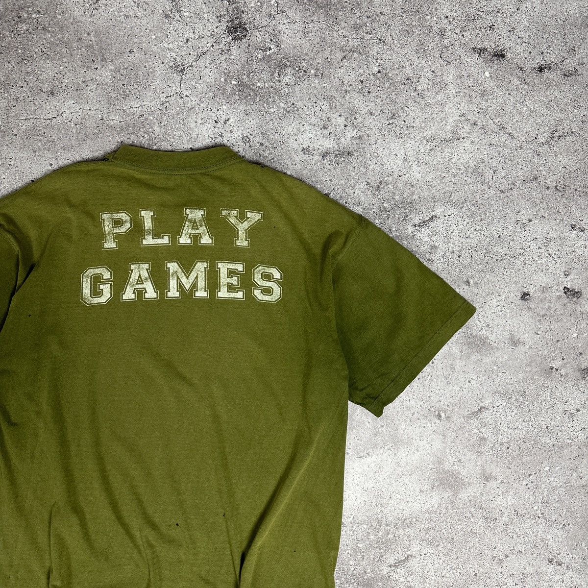 Band Tees Vintage 90s Dog Eat Dog Play Games Sun Faded tee Blue Grape Size US XL / EU 56 / 4 - 4 Thumbnail
