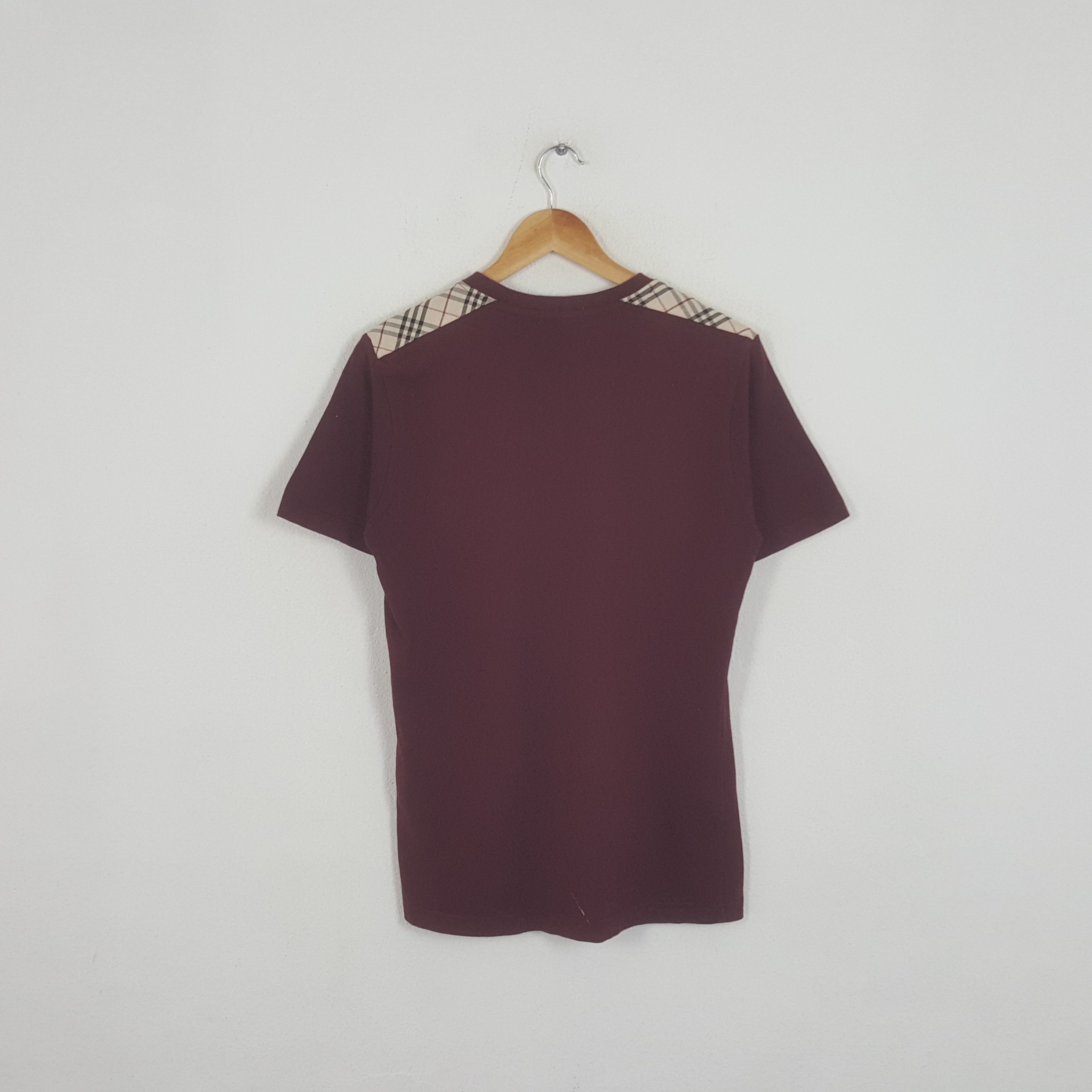 Vintage Burberry Nova Check Shoulder Design Tshirt