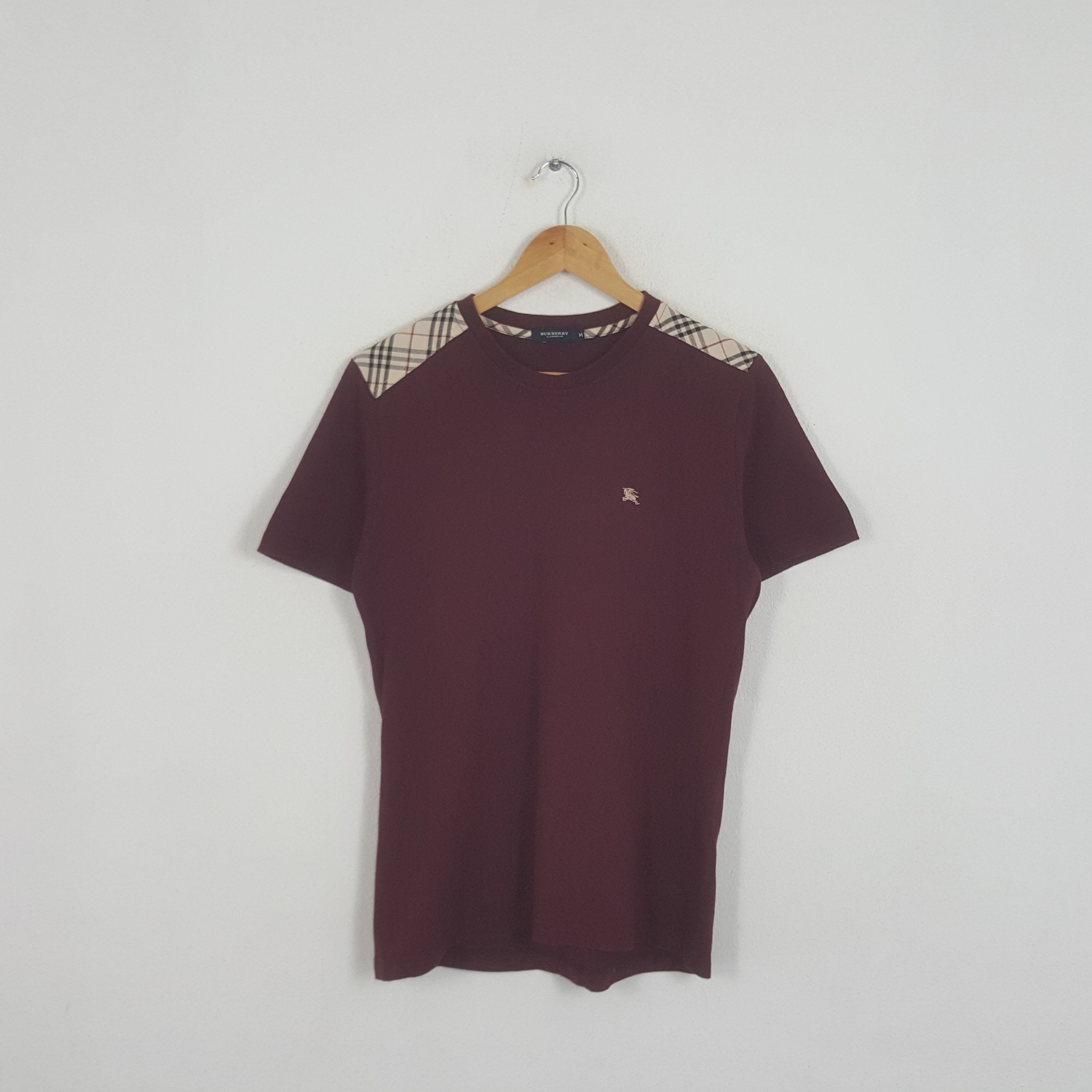 Vintage Burberry Nova Check Shoulder Design Tshirt