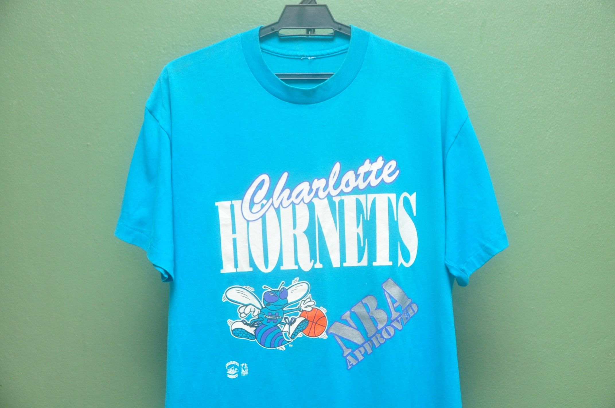 Japanese Brand Vintage Carlotte Hornes NBA Approved Shirt Travis Scott Size US L / EU 52-54 / 3 - 3 Thumbnail