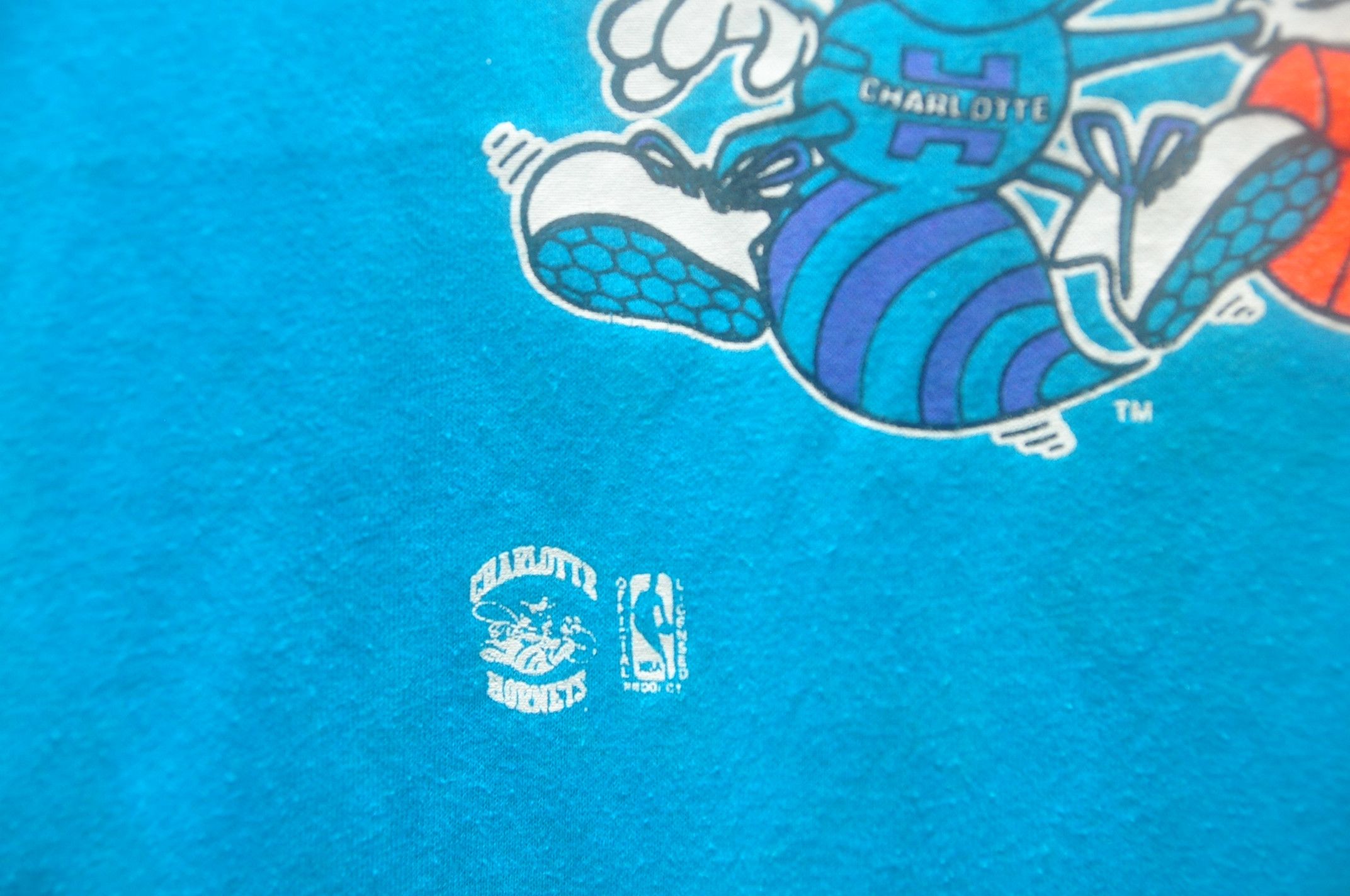 Japanese Brand Vintage Carlotte Hornes NBA Approved Shirt Travis Scott Size US L / EU 52-54 / 3 - 5 Thumbnail