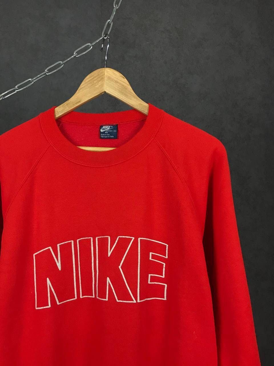 Nike Nike swoosh streetwear vintage rare center logo sweatshirt Size US XL / EU 56 / 4 - 2 Thumbnail