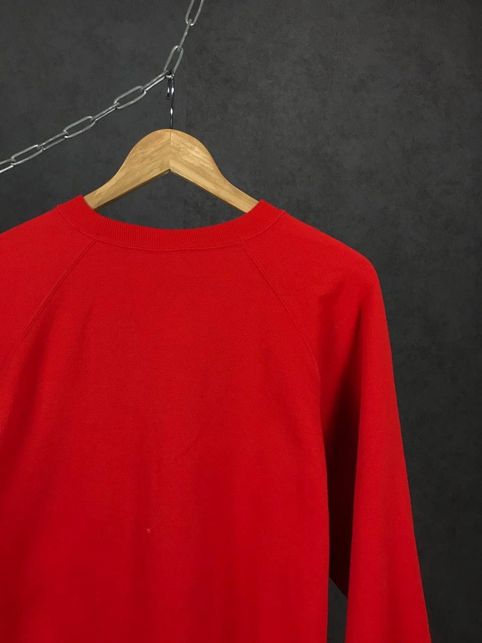 Nike Nike swoosh streetwear vintage rare center logo sweatshirt Size US XL / EU 56 / 4 - 6 Thumbnail