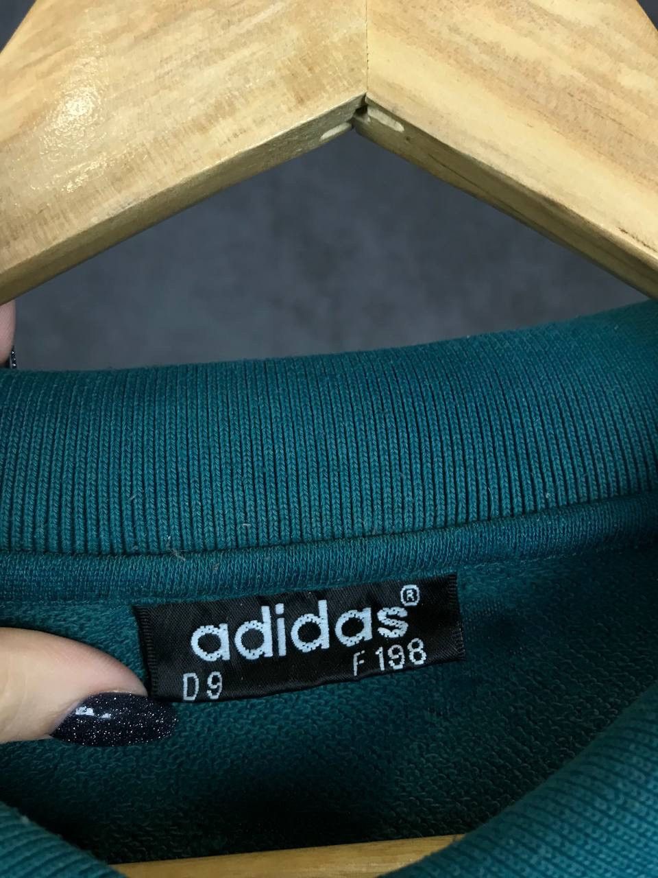 Adidas Adidas vintage streetwear center logo sweatshirt Size US XXL / EU 58 / 5 - 3 Thumbnail