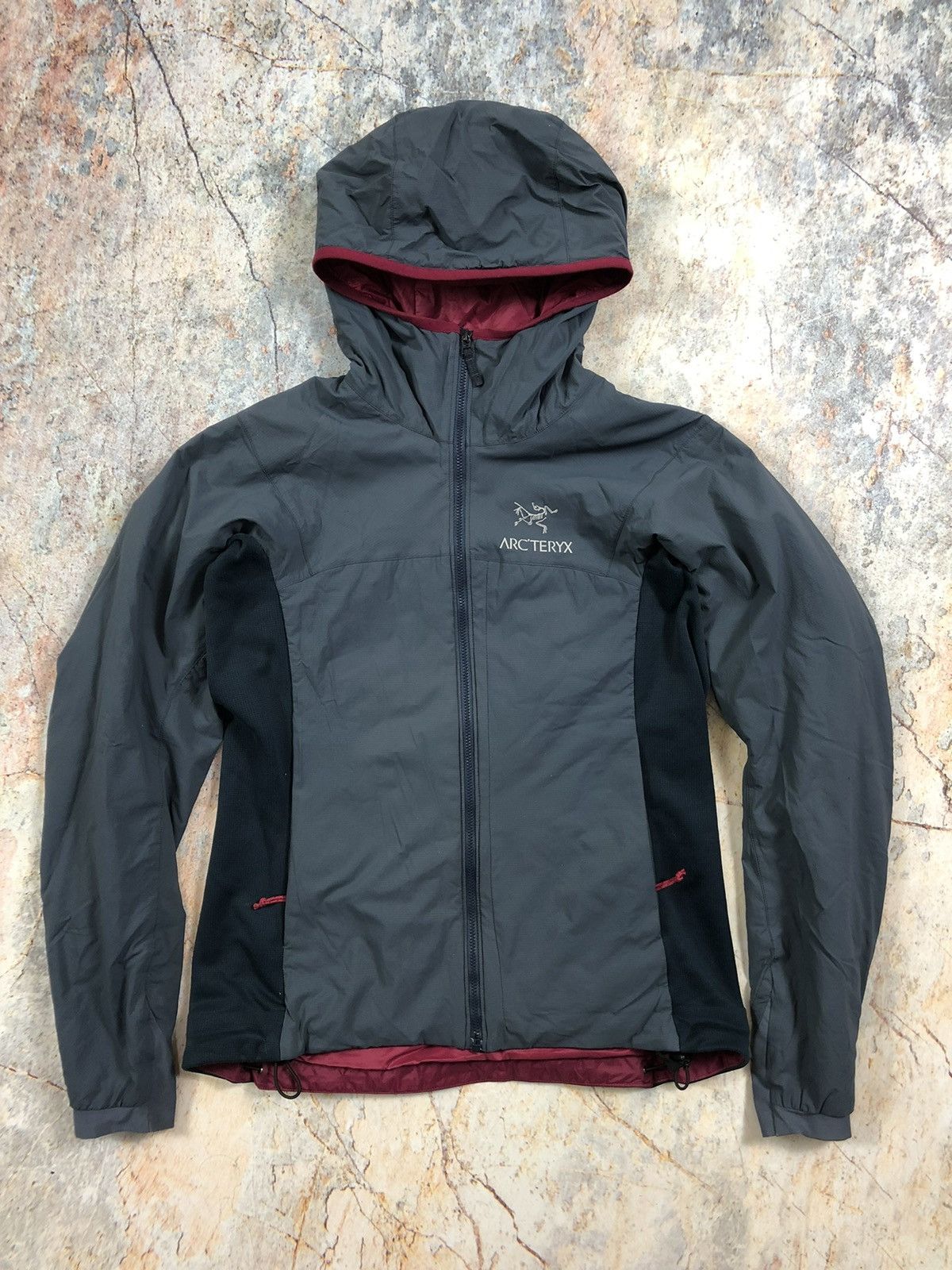Arc'teryx Arcteryx gray atom LT jacket Size M / US 6-8 / IT 42-44 - 2 Thumbnail