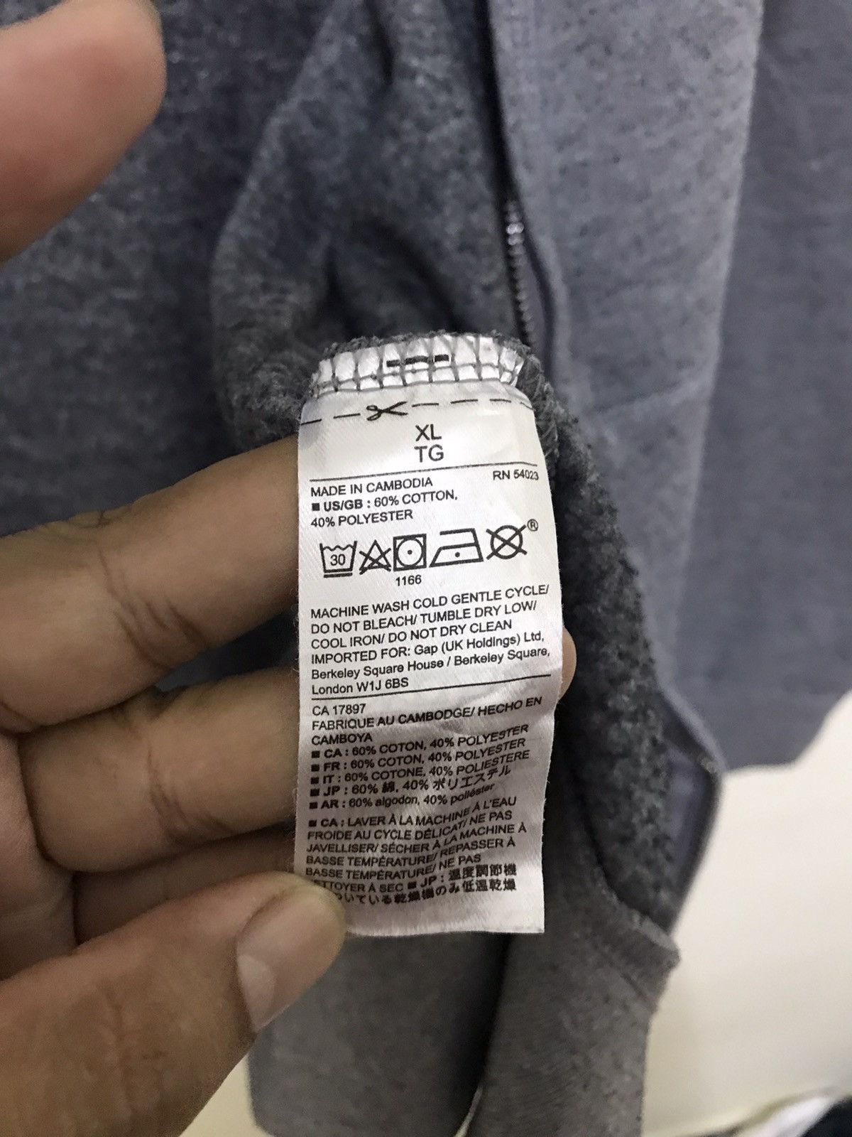 Gap Vintage Free Style Gap Hoodie Street Fashion Size US XL / EU 56 / 4 - 7 Thumbnail