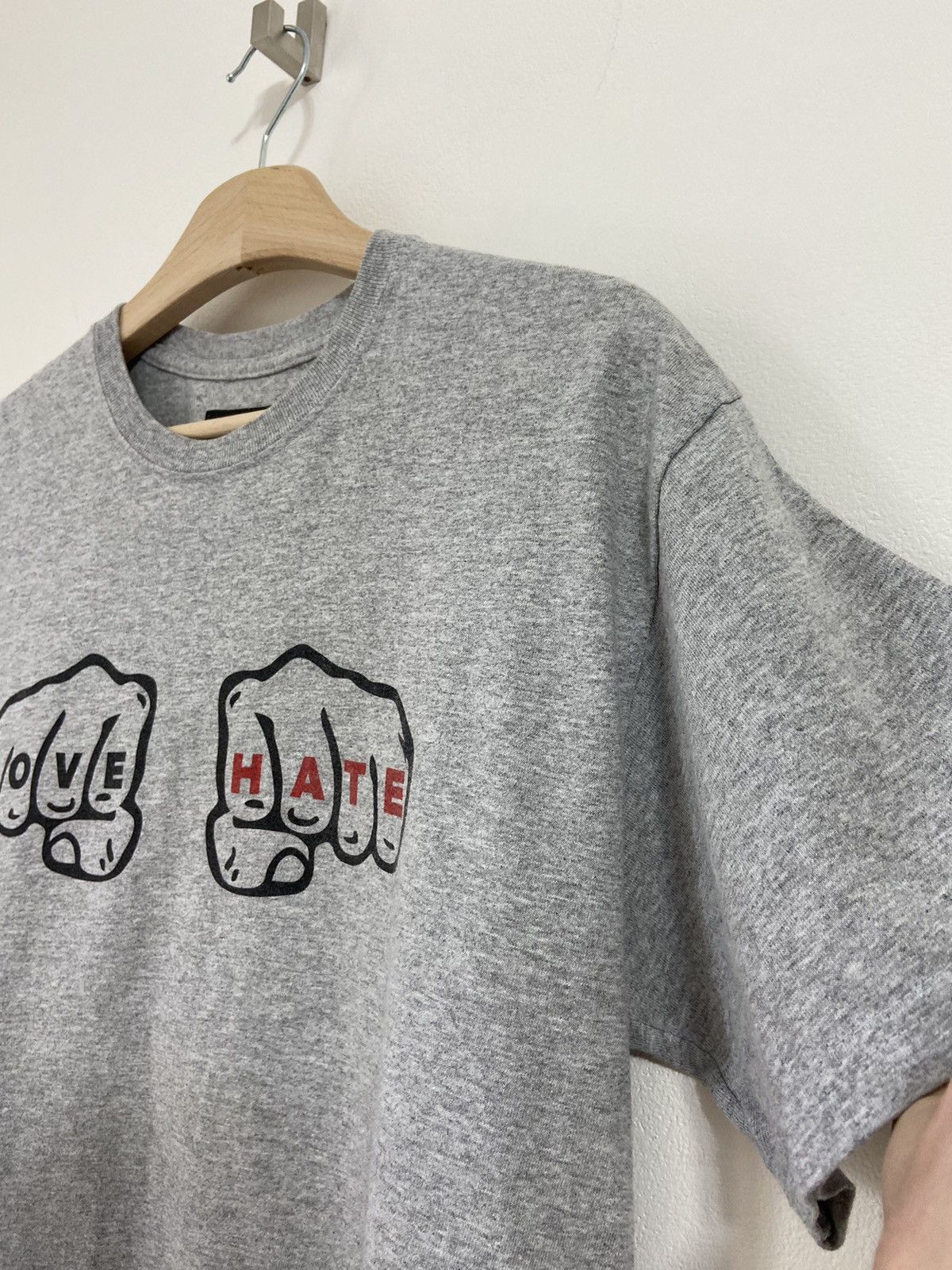 Band Tees × Japanese Brand × Vintage Newcastle Vintage T-Shirt love Hate Size US M / EU 48-50 / 2 - 9 Thumbnail