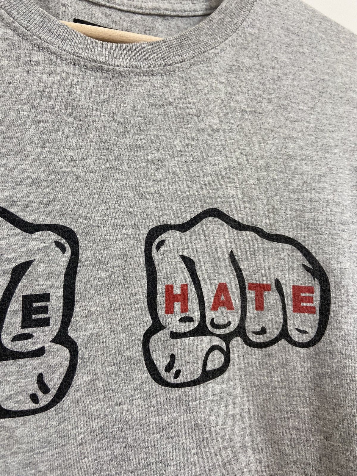 Band Tees × Japanese Brand × Vintage Newcastle Vintage T-Shirt love Hate Size US M / EU 48-50 / 2 - 7 Thumbnail