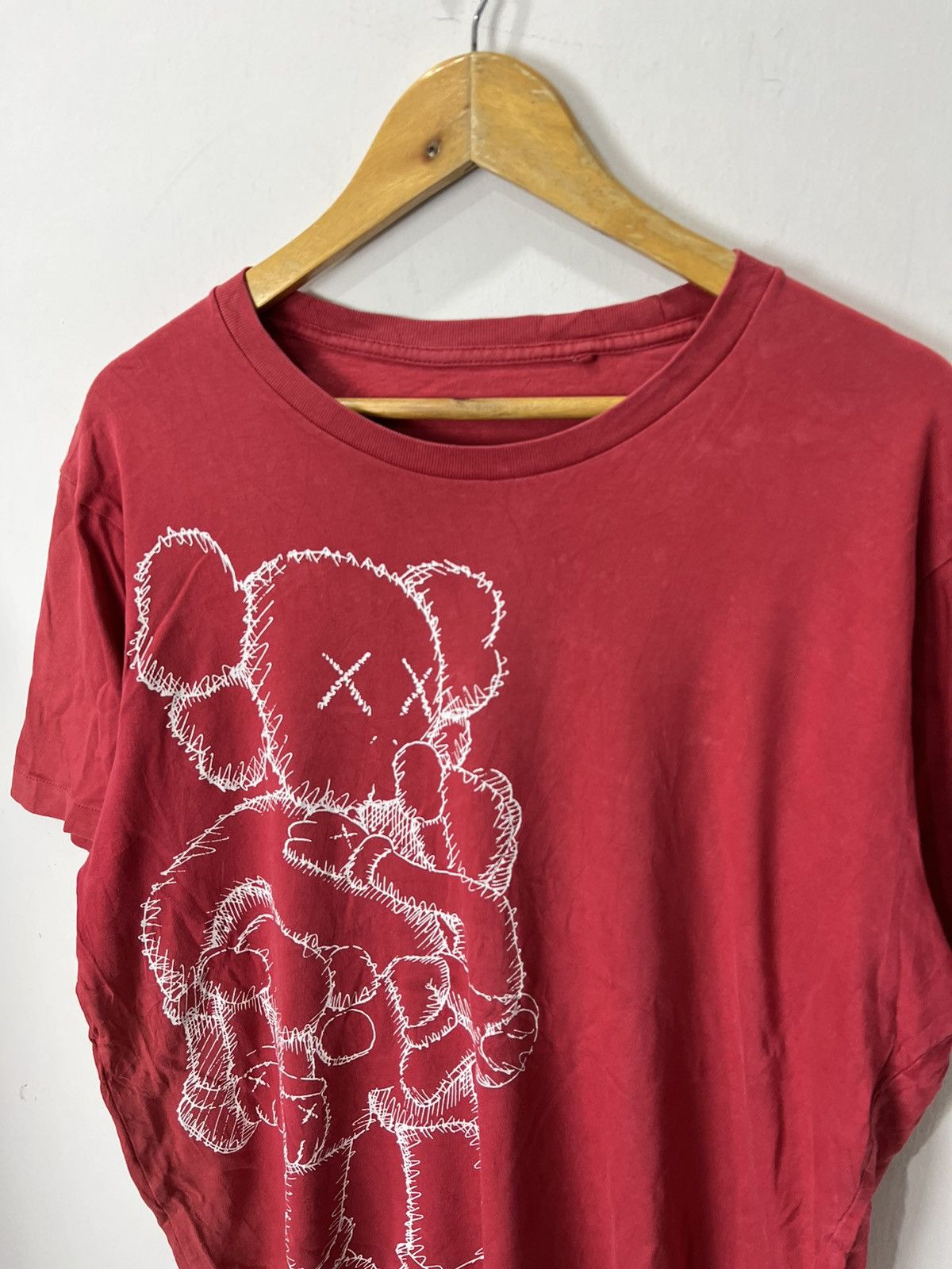 Kaws Kaws Tshirt Vintage Size US XL / EU 56 / 4 - 7 Thumbnail