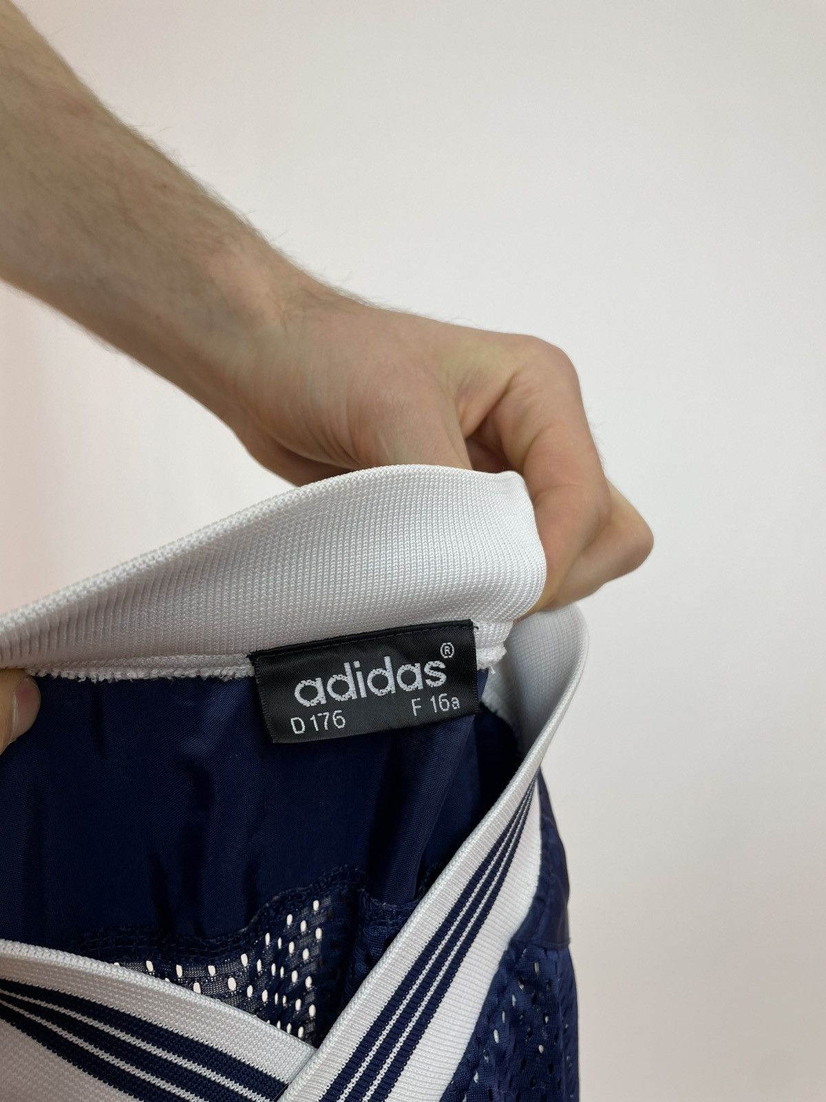 Vintage Rare Vintage Adidas Originals Brand With The Three Stripes Size US XL / EU 56 / 4 - 8 Thumbnail