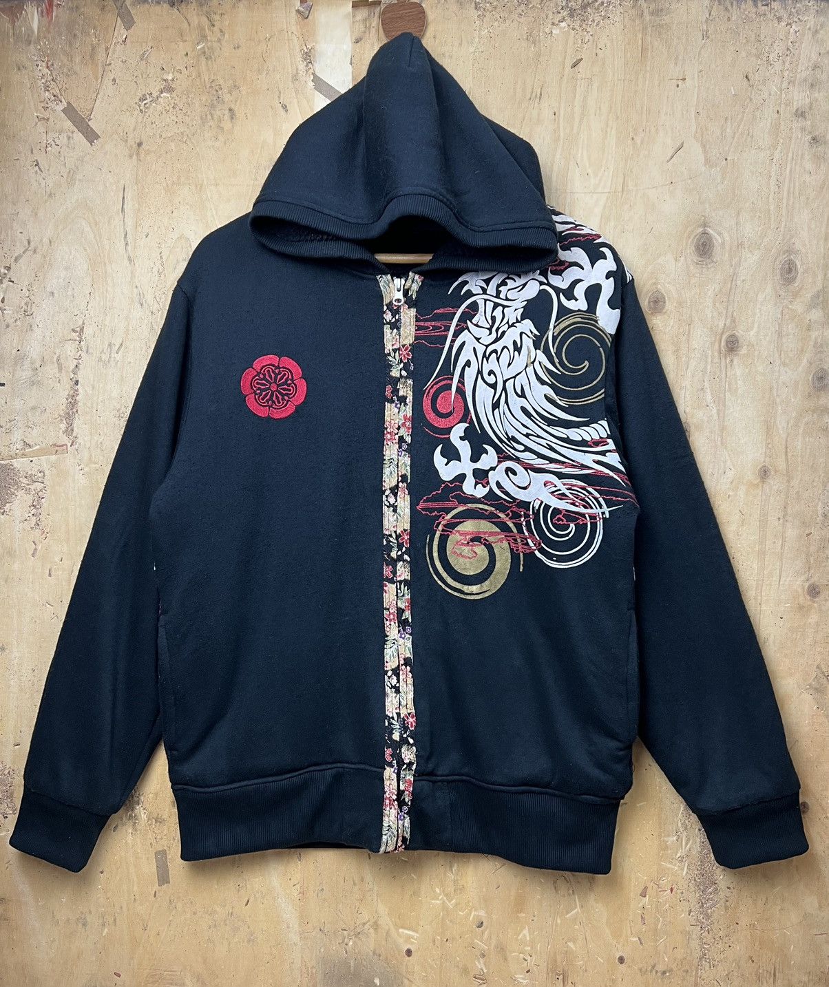 image of Vintage Sukajan Hoddie Nice Design in Black, Men's (Size Large)