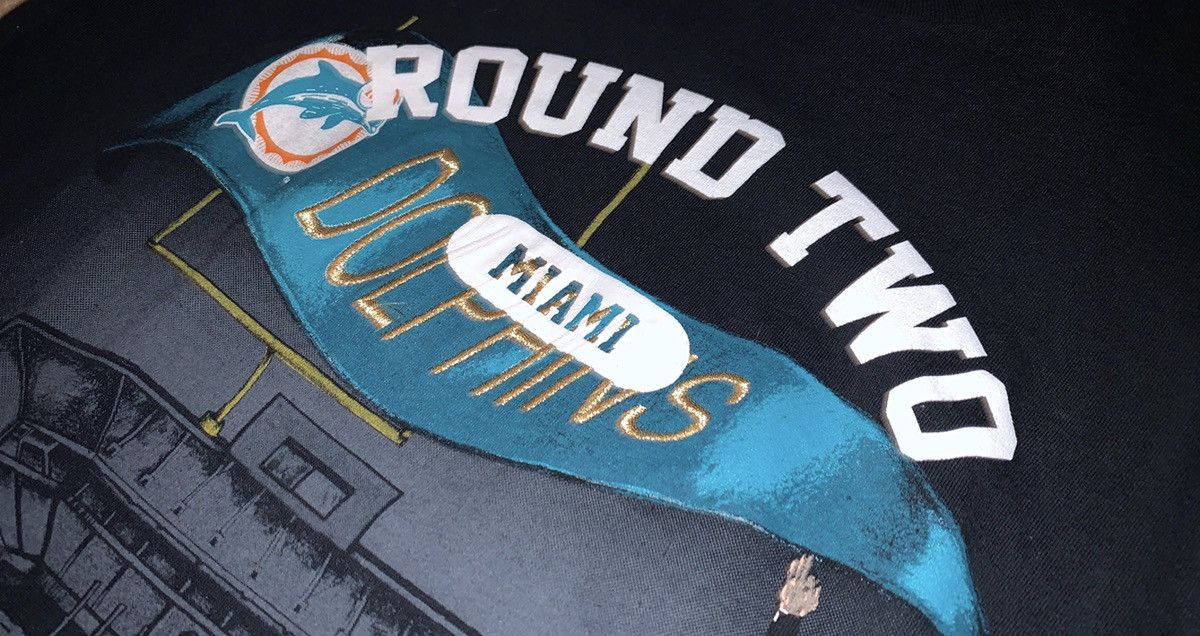 NFL × Round Two × Vintage Round Two Vintage Miami Dolphins Nutmeg Tee size medium Size US M / EU 48-50 / 2 - 2 Thumbnail