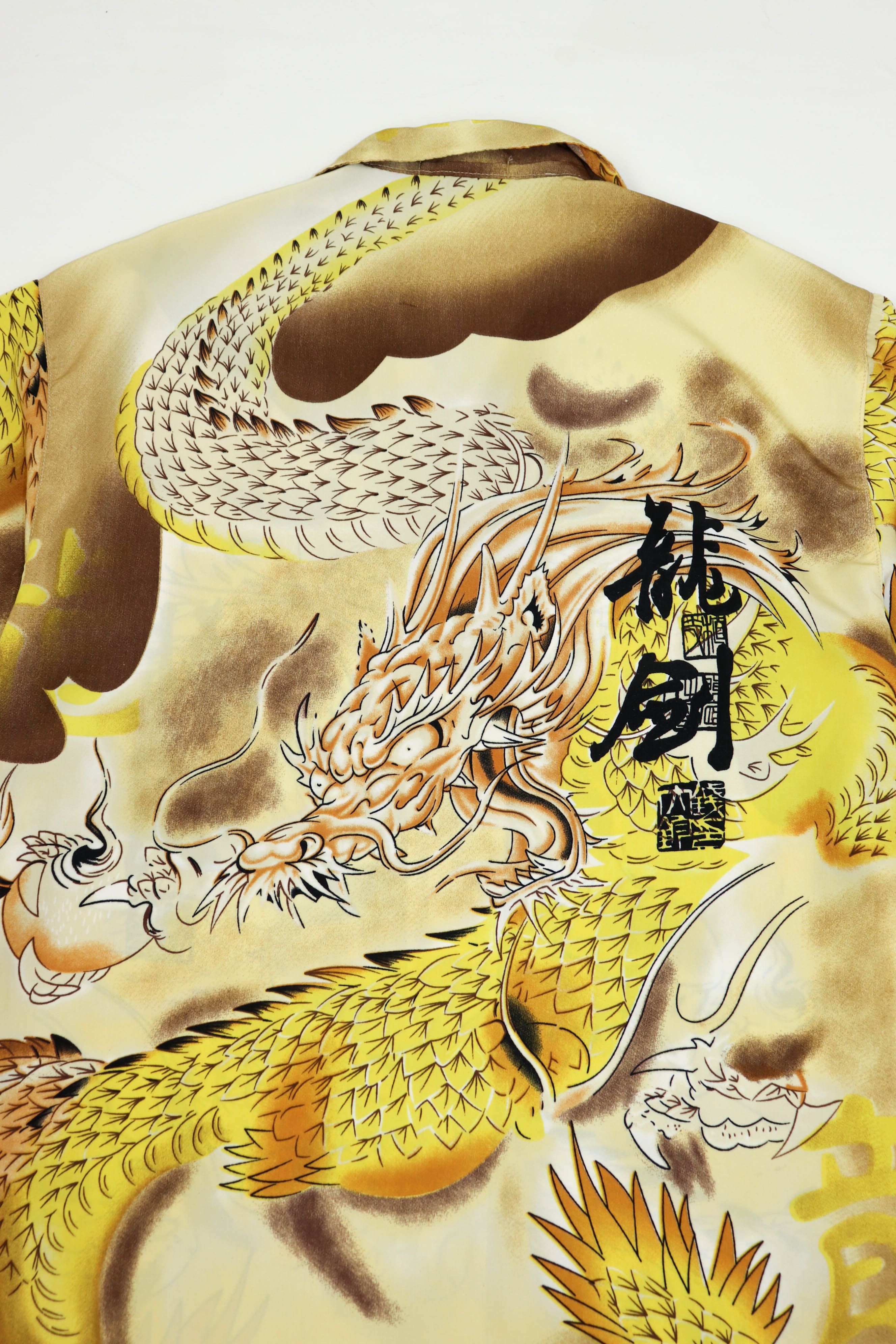 Vintage Japan Dragon Graphics Yellow Polyester Graphics Crazy Shirt Size US L / EU 52-54 / 3 - 7 Thumbnail