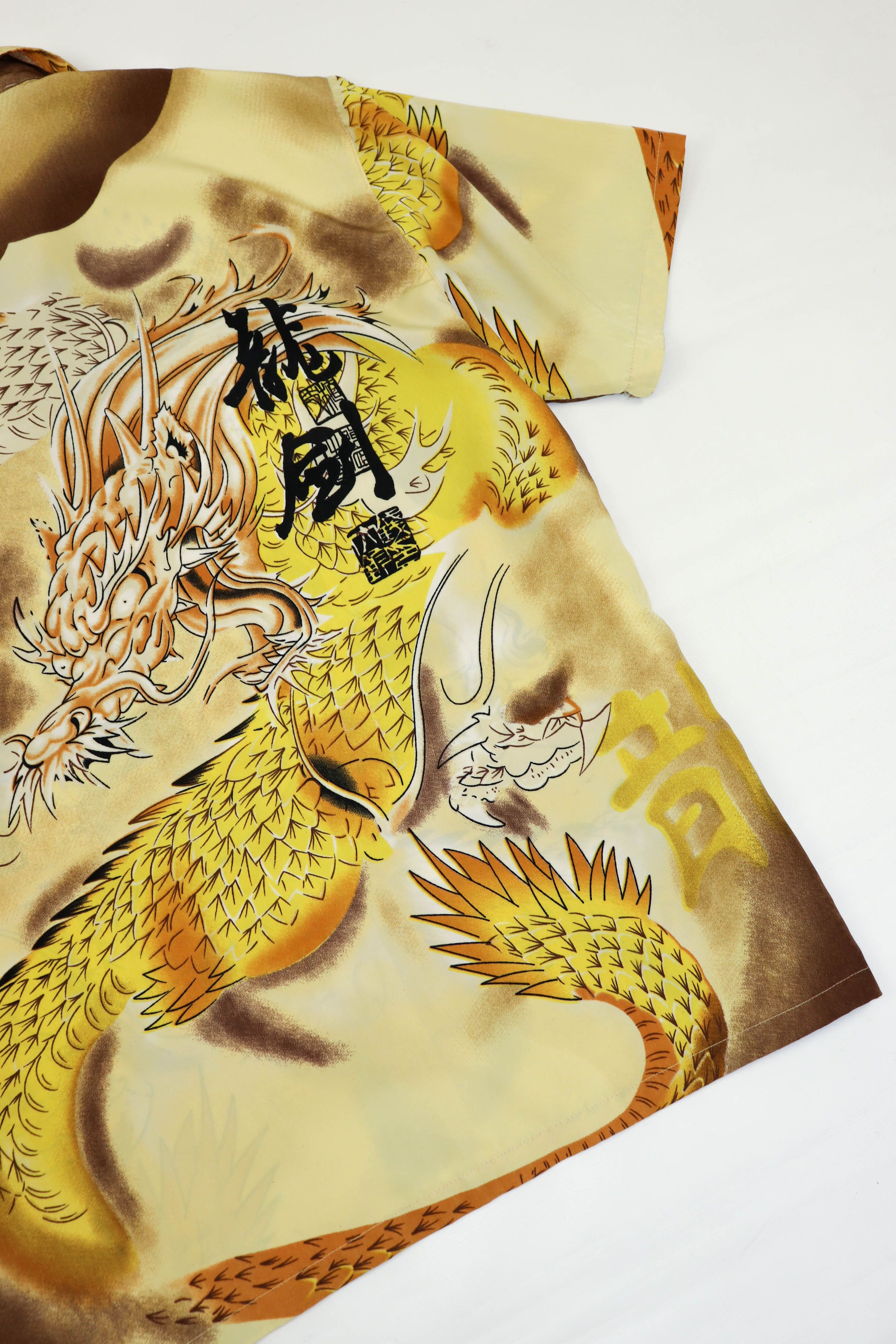Vintage Japan Dragon Graphics Yellow Polyester Graphics Crazy Shirt Size US L / EU 52-54 / 3 - 9 Thumbnail