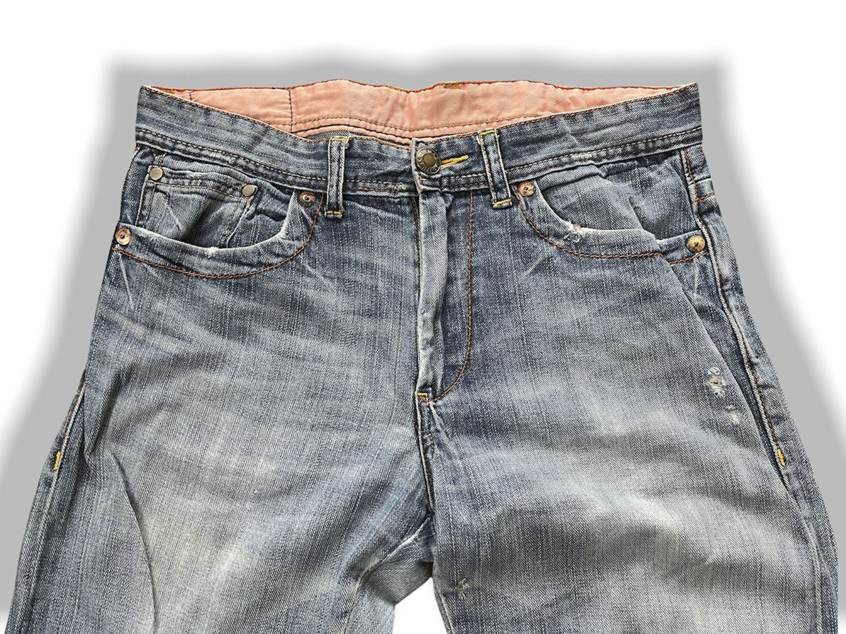 Armani Exchange × Vintage Grails ARMANI EXCHANGE Embroidery Jeans Size US 31 - 6 Thumbnail