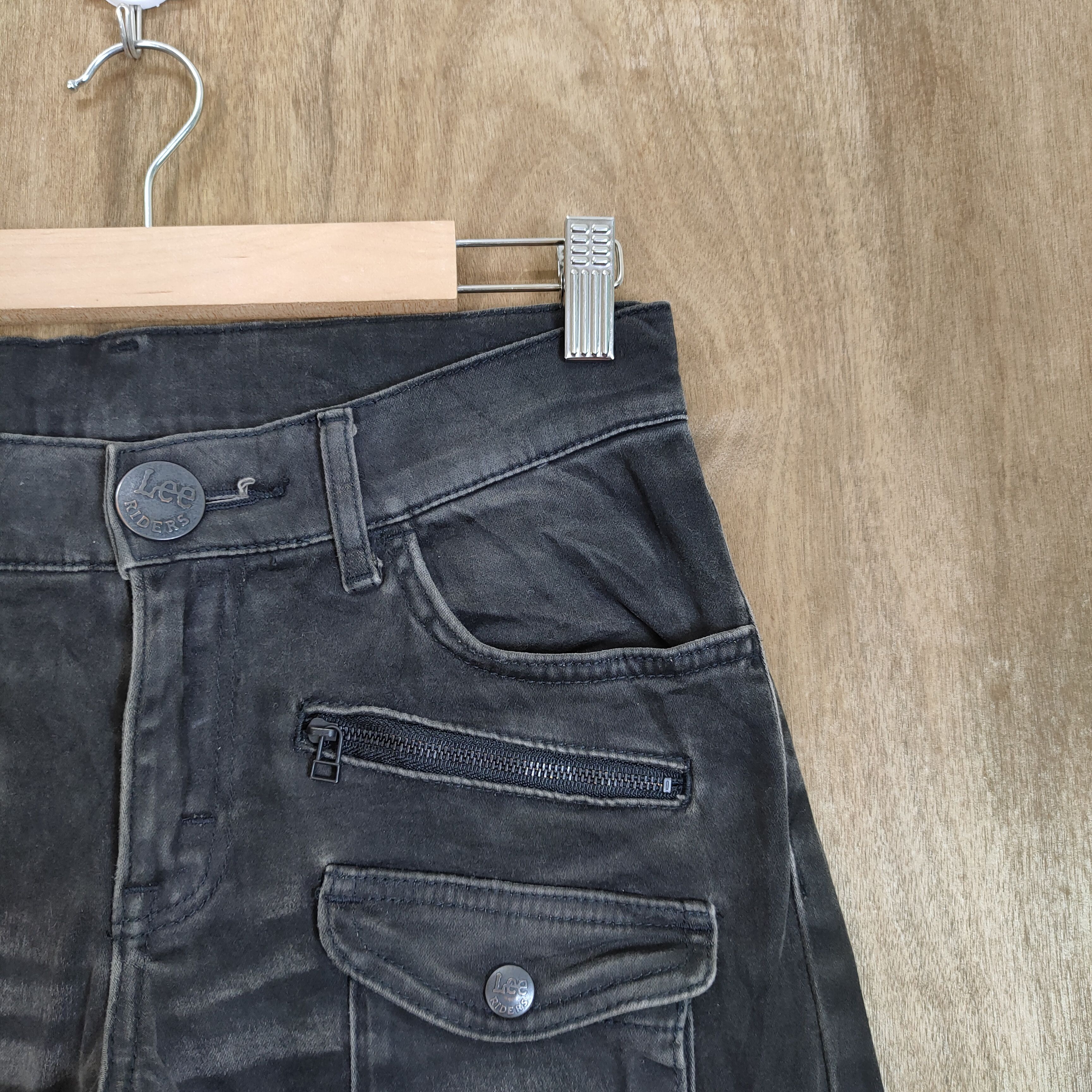 Lee #R2 LEE BLACK MULTIPOCKET CARGO PANTS Size US 27 - 6 Thumbnail