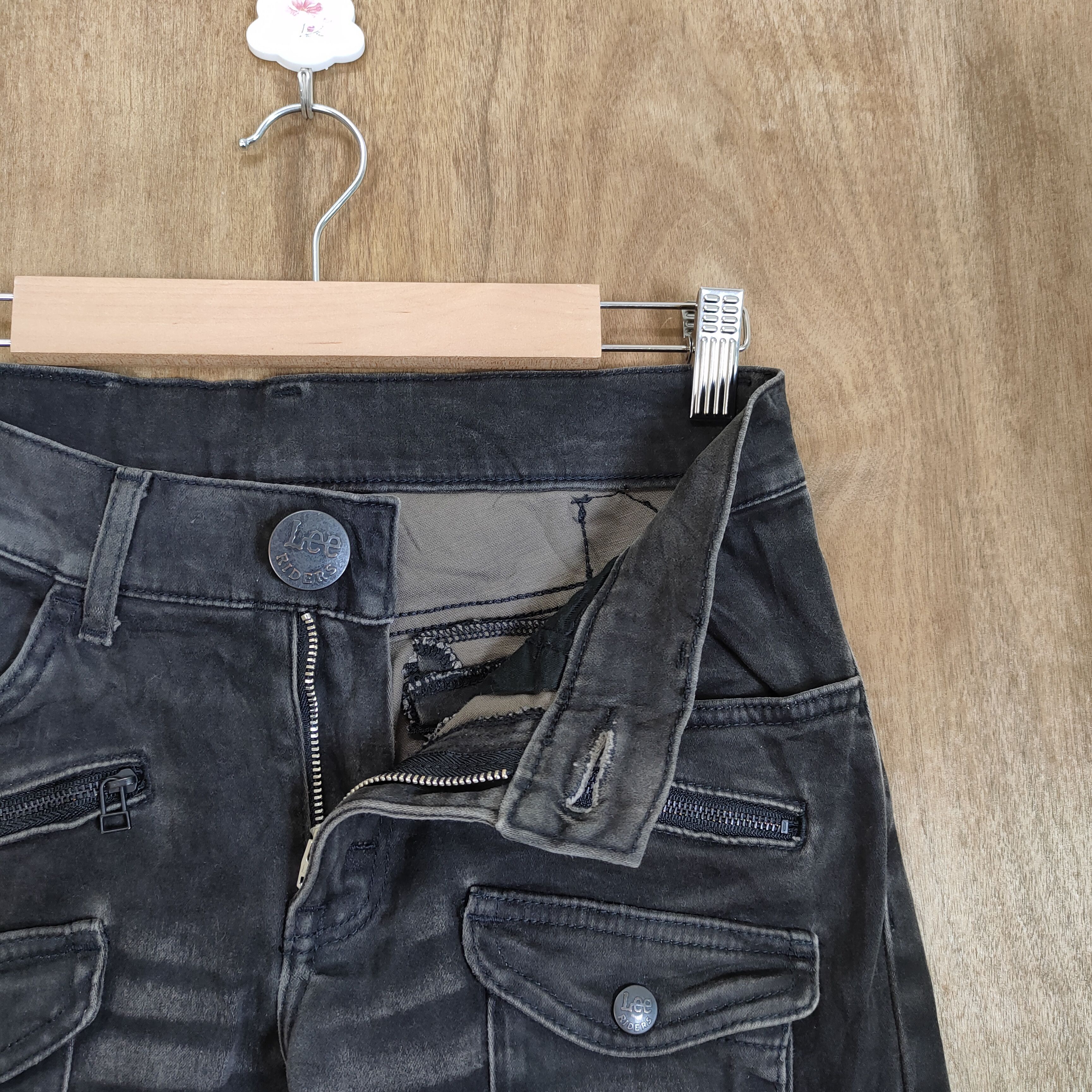 Lee #R2 LEE BLACK MULTIPOCKET CARGO PANTS Size US 27 - 11 Thumbnail