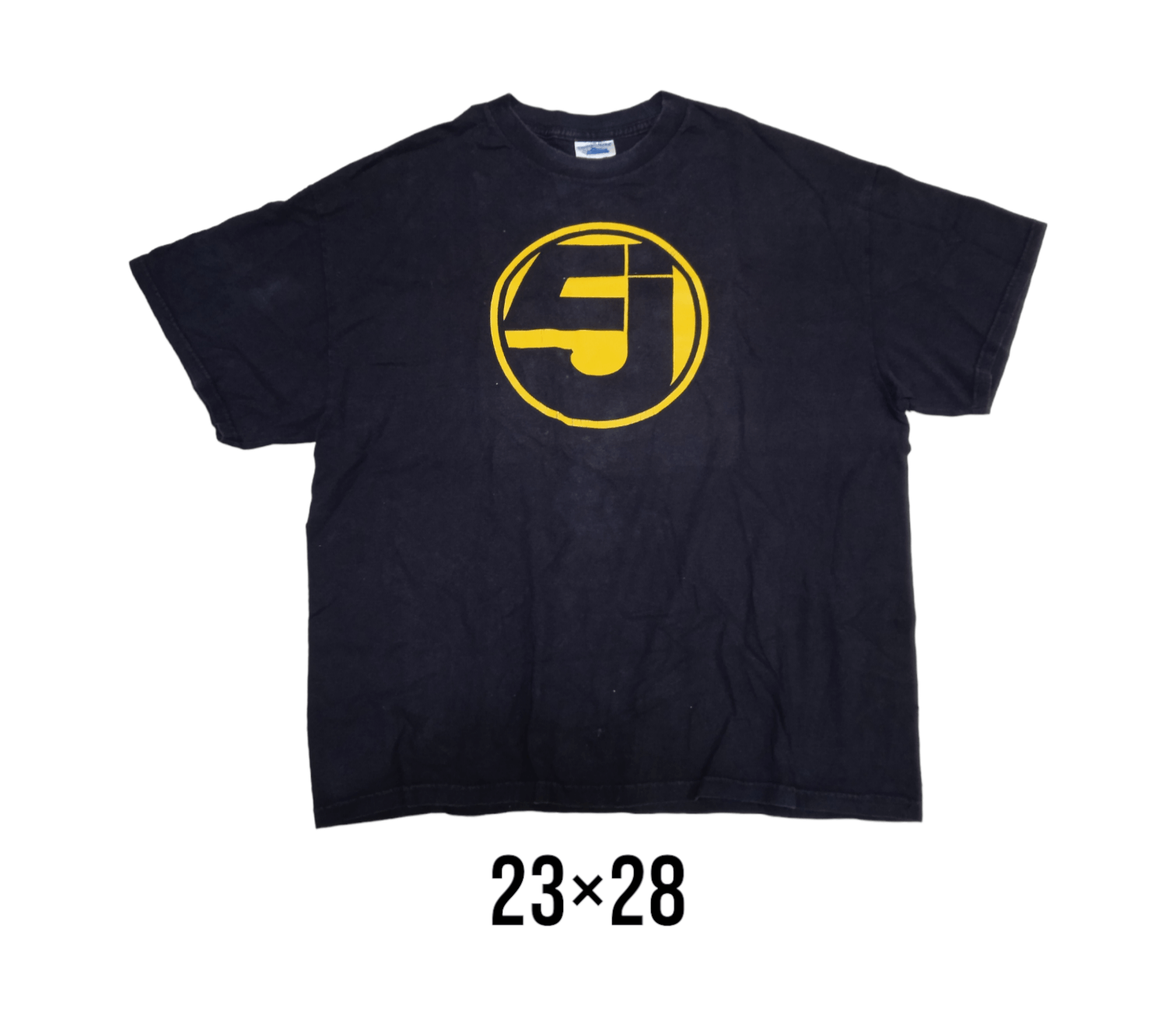 Vintage Vintage 2000s Jurassic Five 2002 T-Shirt Size US XL / EU 56 / 4 - 1 Thumbnail