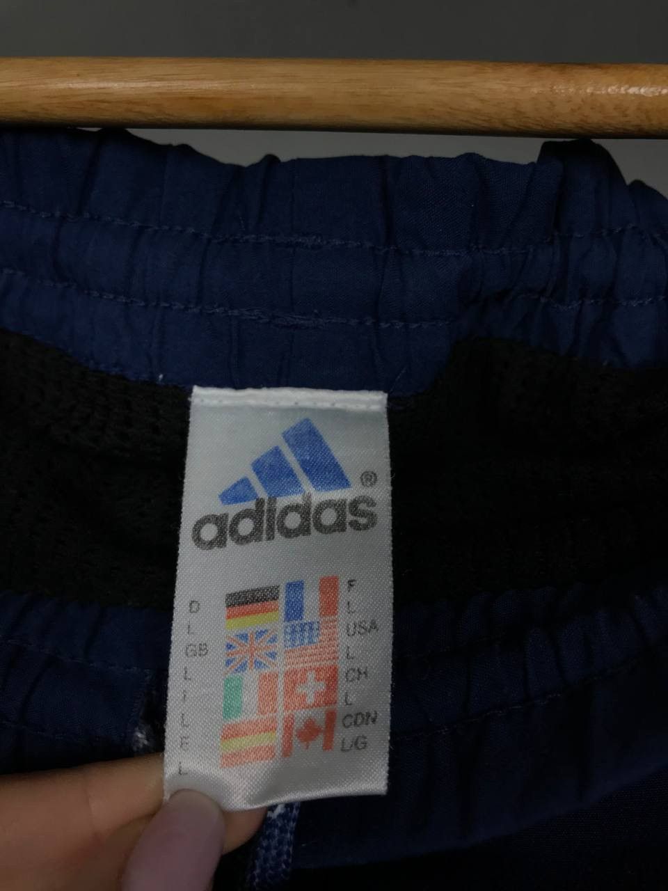 Adidas × Vintage Adidas vintage streetwear shorts Size US 36 / EU 52 - 4 Thumbnail