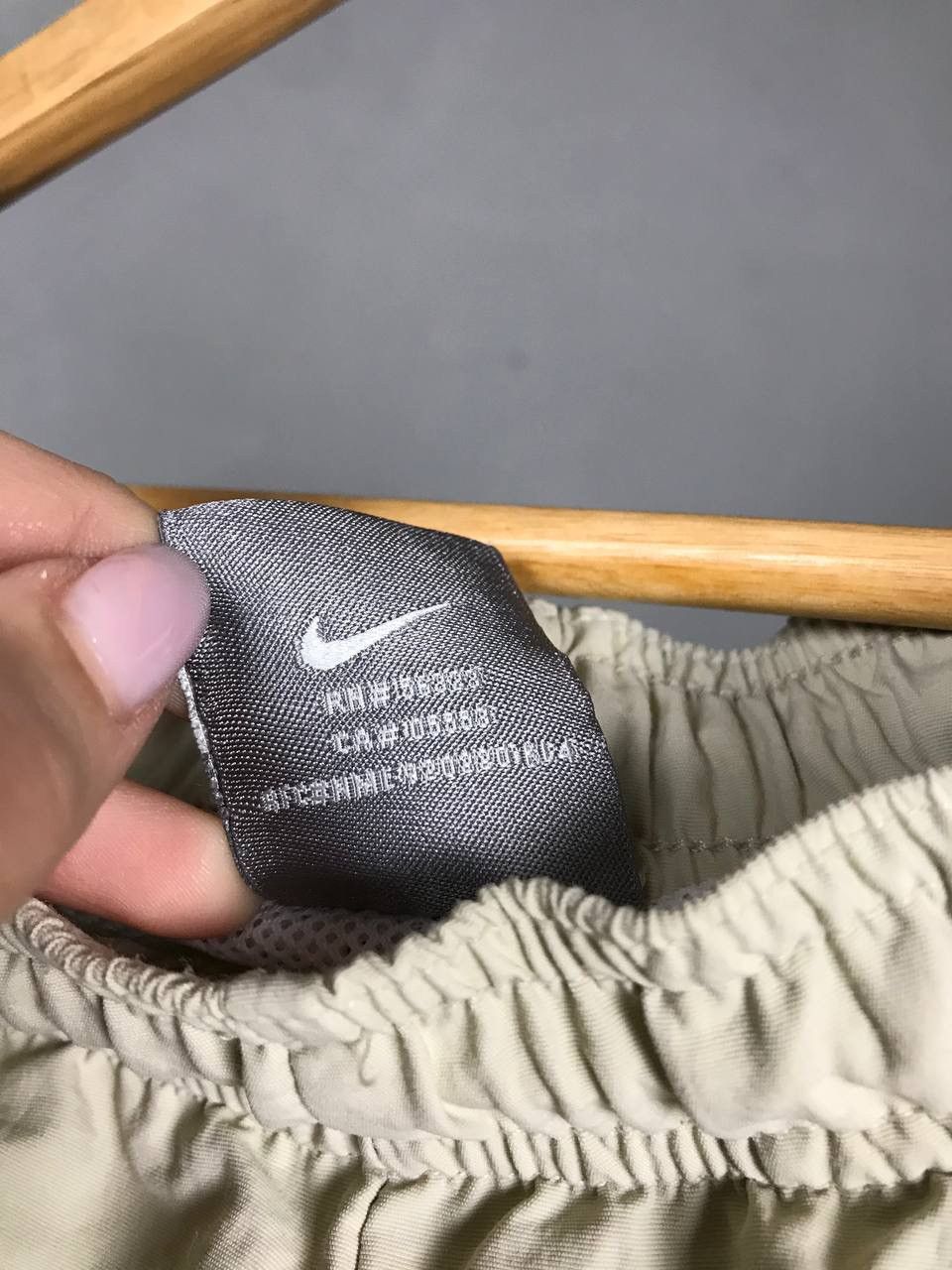 Vintage Nike swoosh streetwear vintage shorts Size US 34 / EU 50 - 4 Thumbnail