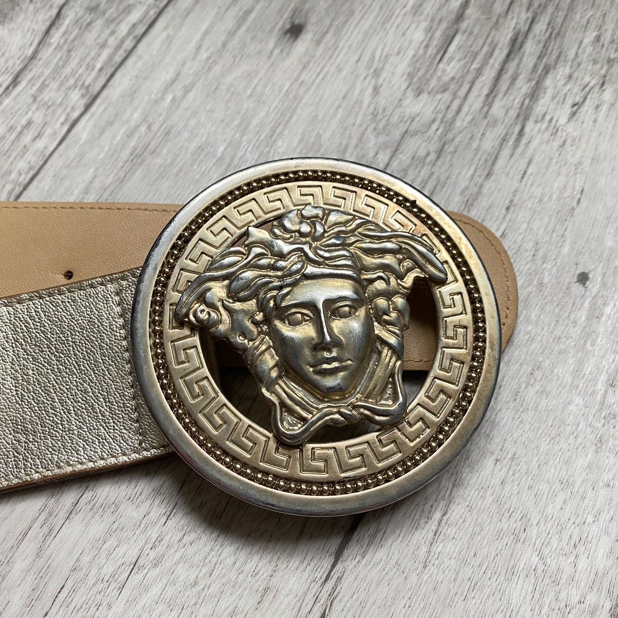 Versace RARE VERSACE MEDUSA GOLD LEATHER BELT Size ONE SIZE - 2 Thumbnail