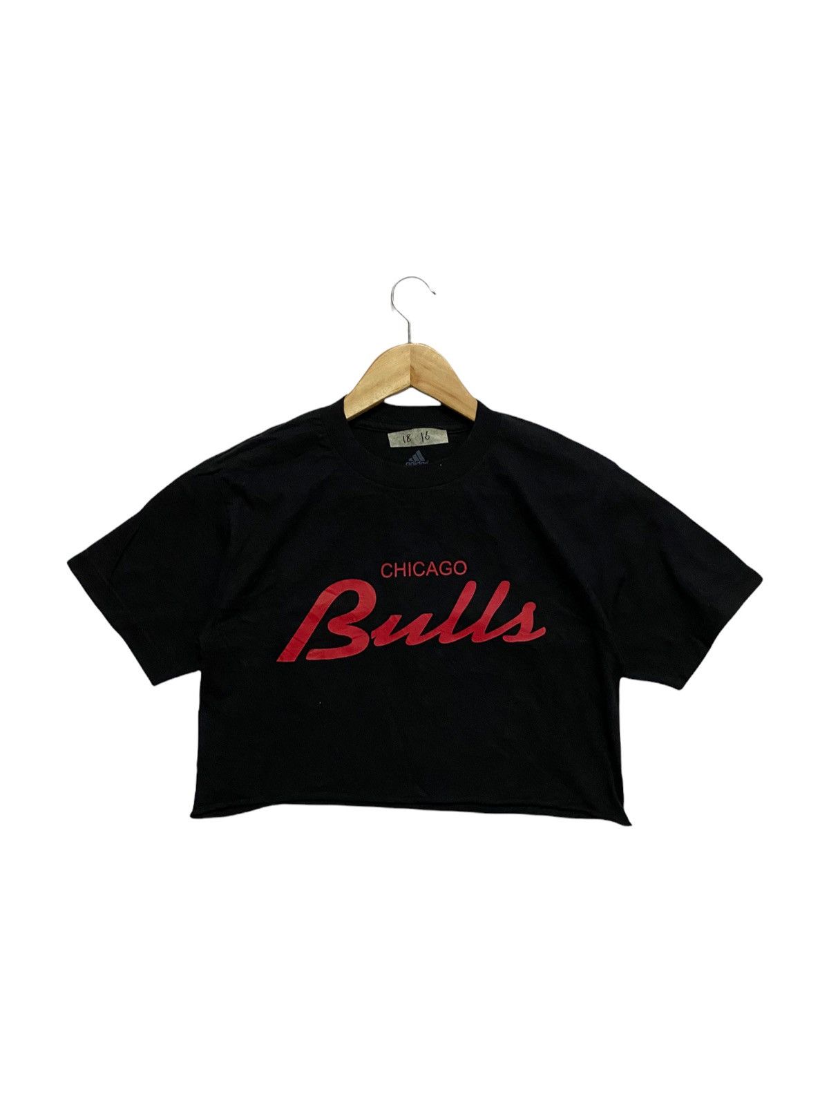 Adidas Adidas Chicago Bulls Crop Top Size S / US 4 / IT 40 - 1 Thumbnail