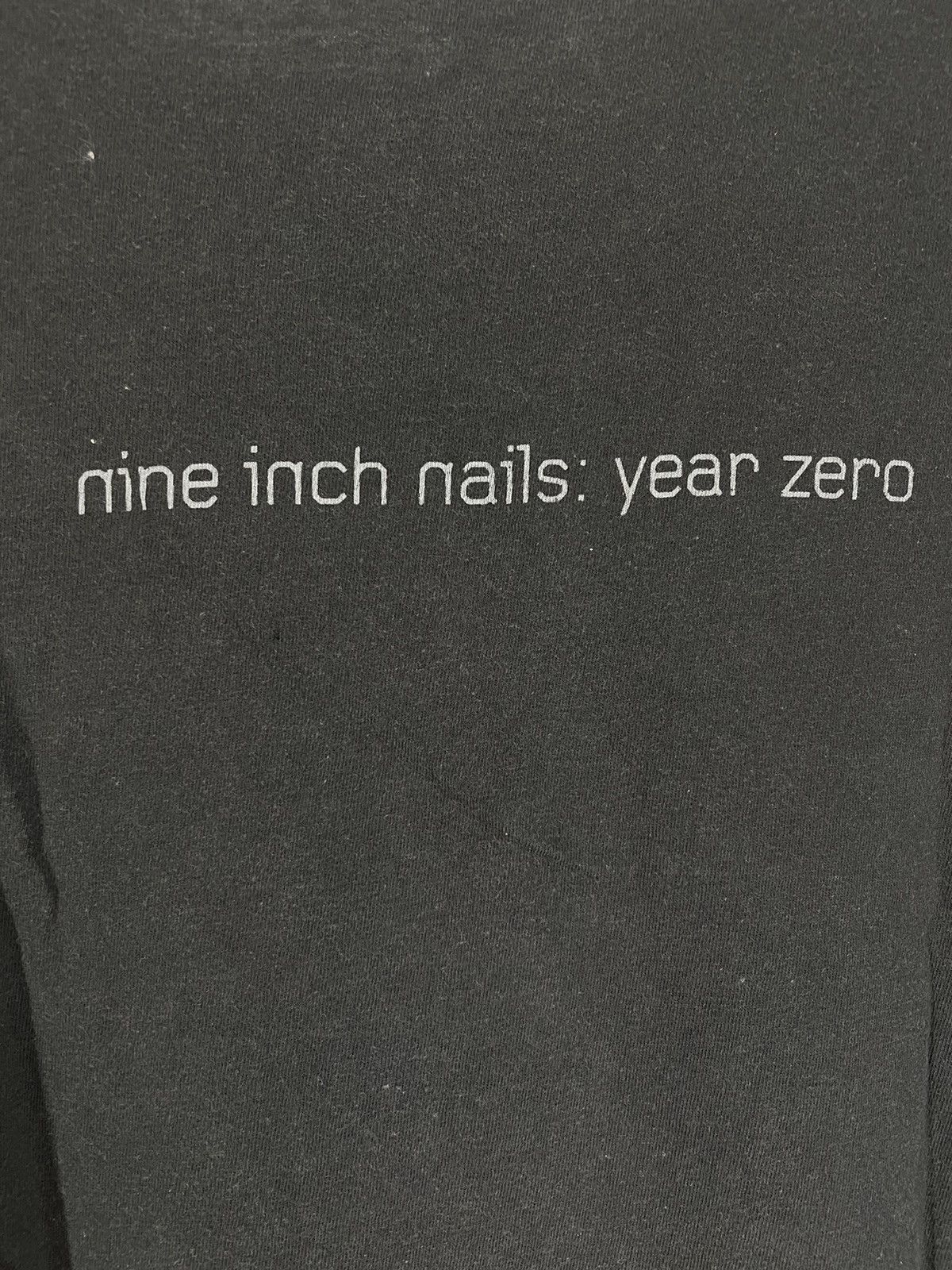 Band Tees Nine Inch Nails : year zero band tee Size US M / EU 48-50 / 2 - 4 Thumbnail
