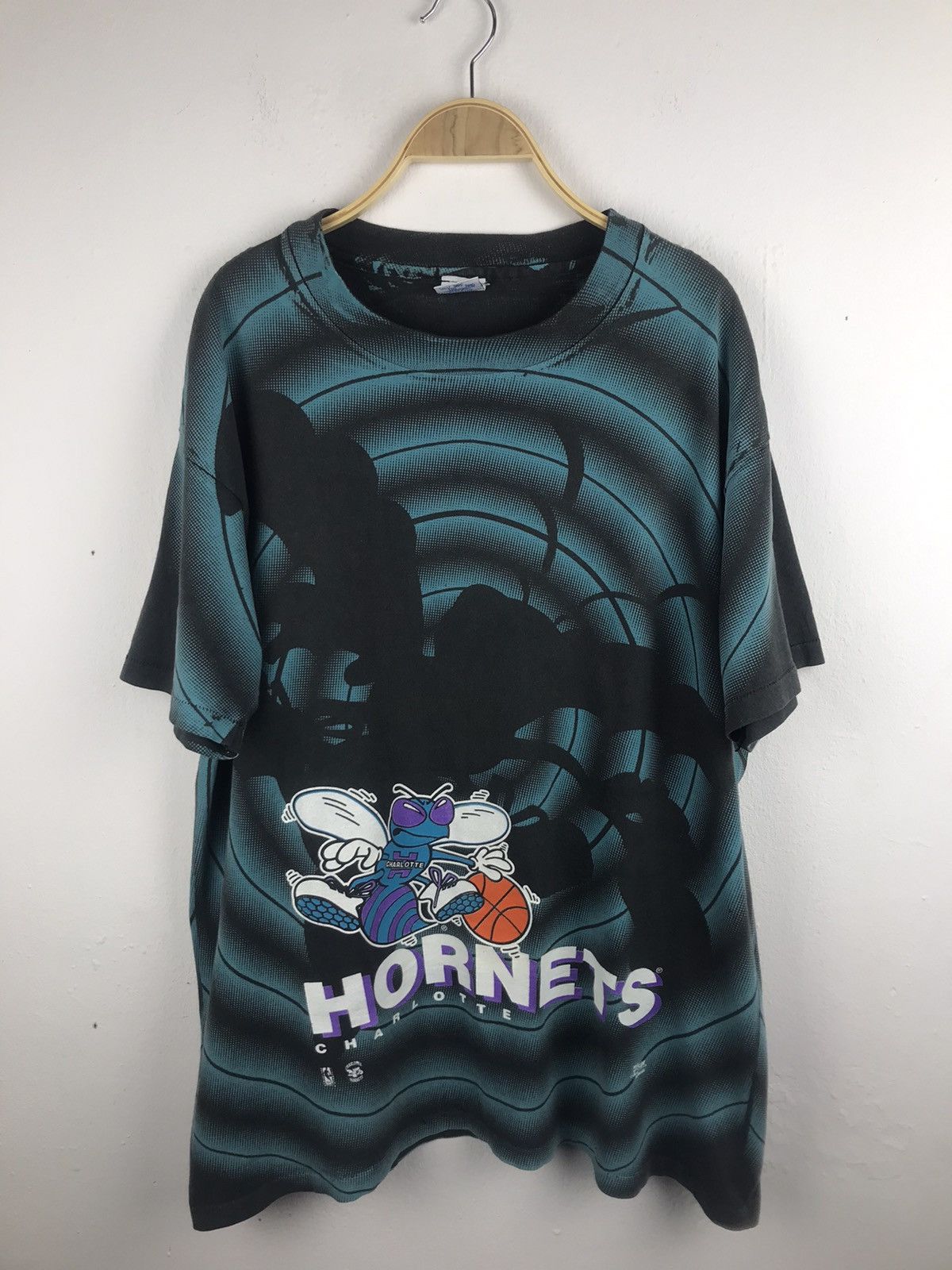NBA × Vintage Charlotte Hornets Basketball Team Size US L / EU 52-54 / 3 - 1 Thumbnail