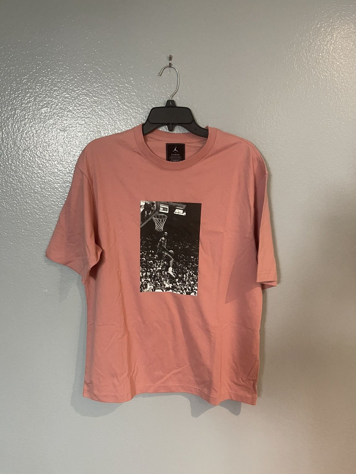 Brand new Jordan x Union MJ Dunk Tee Pink Size M