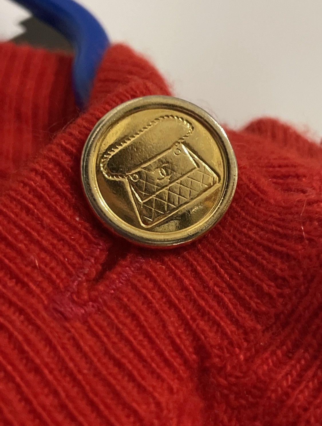 Vintage 100% Scottish Cashmere sweater CHANEL VINTAGE Size US M / EU 48-50 / 2 - 4 Thumbnail