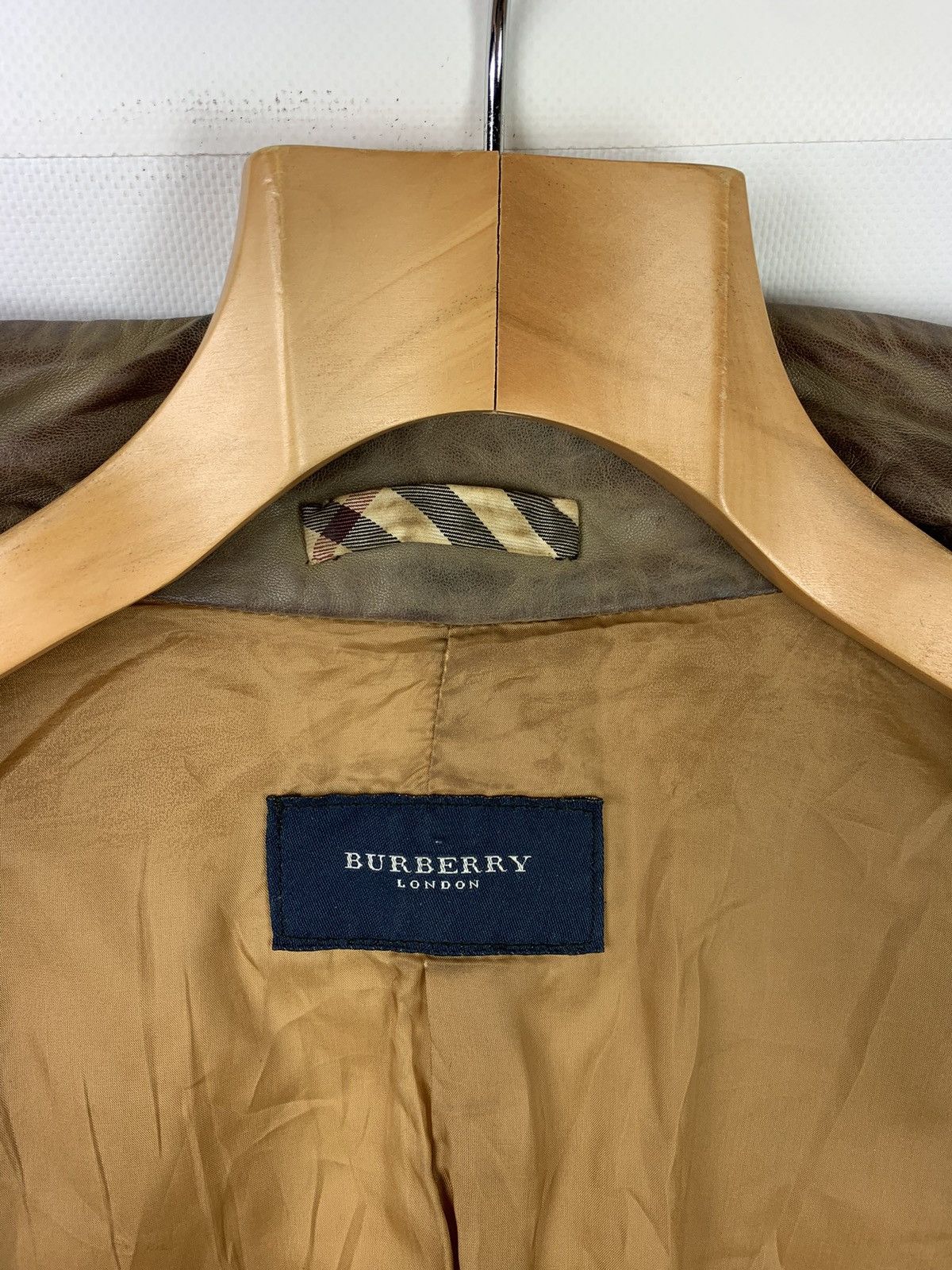 Burberry × Vintage Burberry London vintage women’s quilted leather jacket Size S / US 4 / IT 40 - 20 Thumbnail