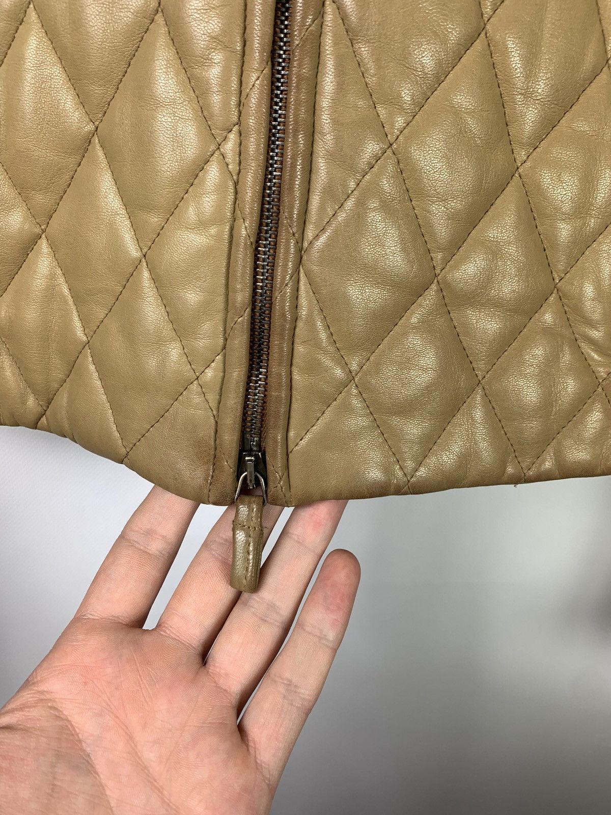Burberry × Vintage Burberry London vintage women’s quilted leather jacket Size S / US 4 / IT 40 - 8 Thumbnail