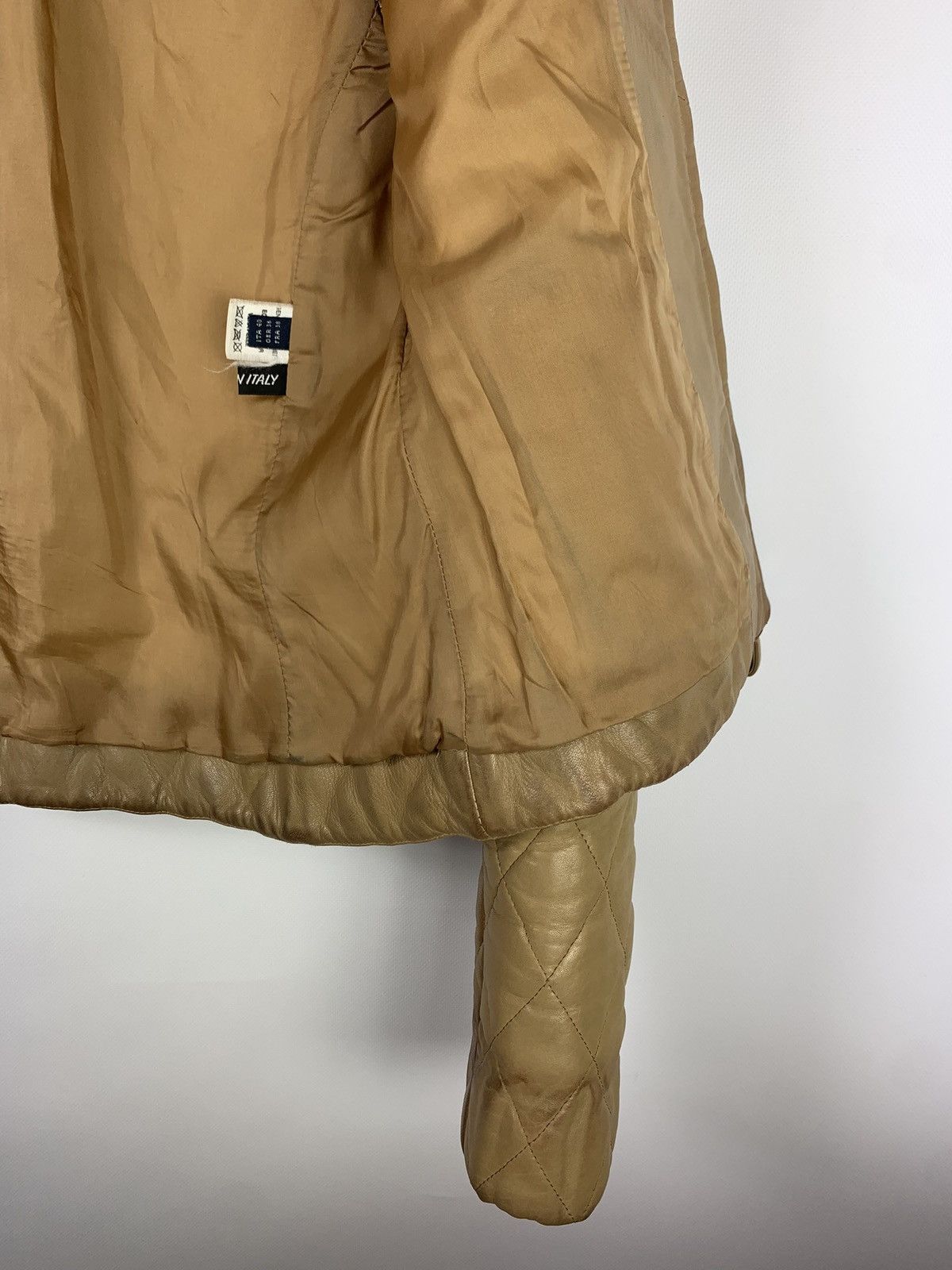 Burberry × Vintage Burberry London vintage women’s quilted leather jacket Size S / US 4 / IT 40 - 17 Thumbnail