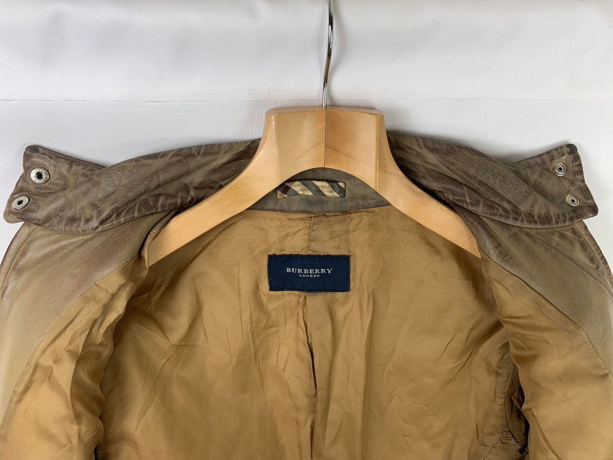 Burberry × Vintage Burberry London vintage women’s quilted leather jacket Size S / US 4 / IT 40 - 18 Thumbnail