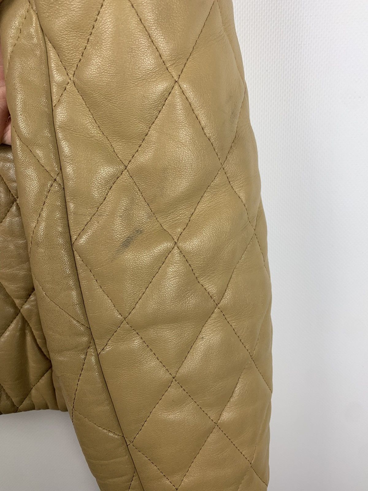Burberry × Vintage Burberry London vintage women’s quilted leather jacket Size S / US 4 / IT 40 - 13 Thumbnail
