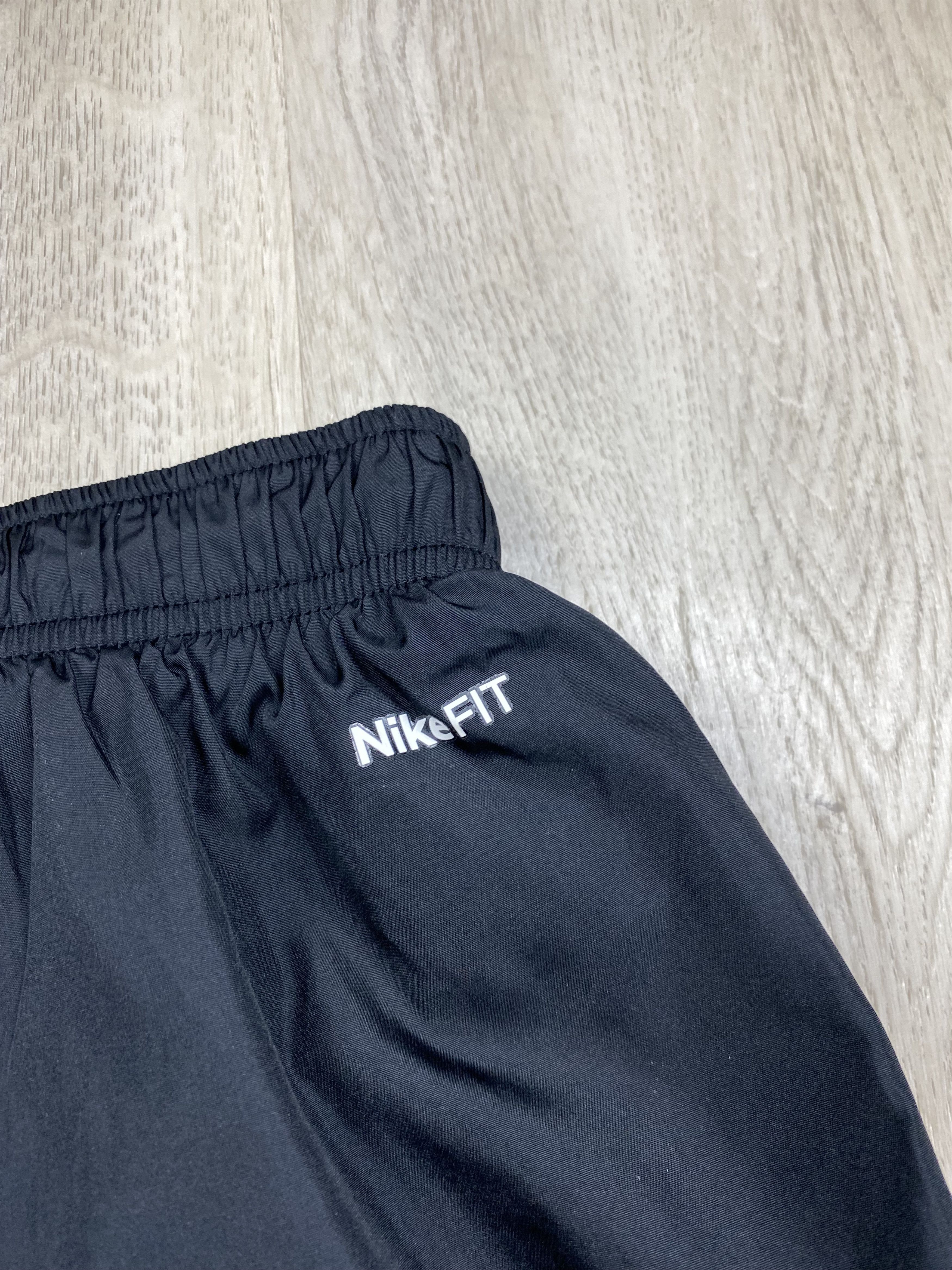Nike Nike Vintage Nylon Track Pants Size US 34 / EU 50 - 8 Thumbnail