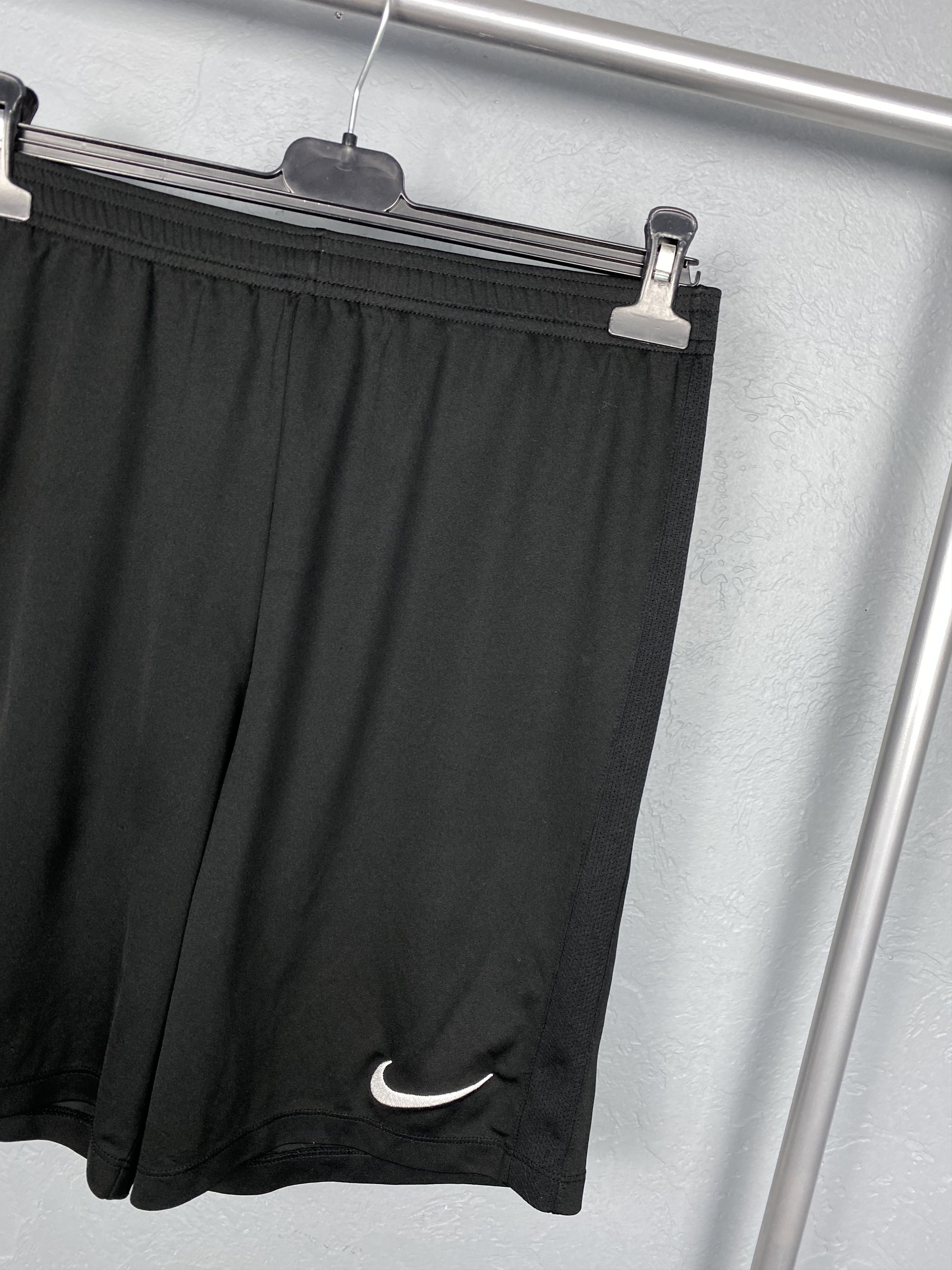 Nike × Vintage Vintage Nike Mens Shorts Dri Fit Y2K Size US 34 / EU 50 - 2 Thumbnail