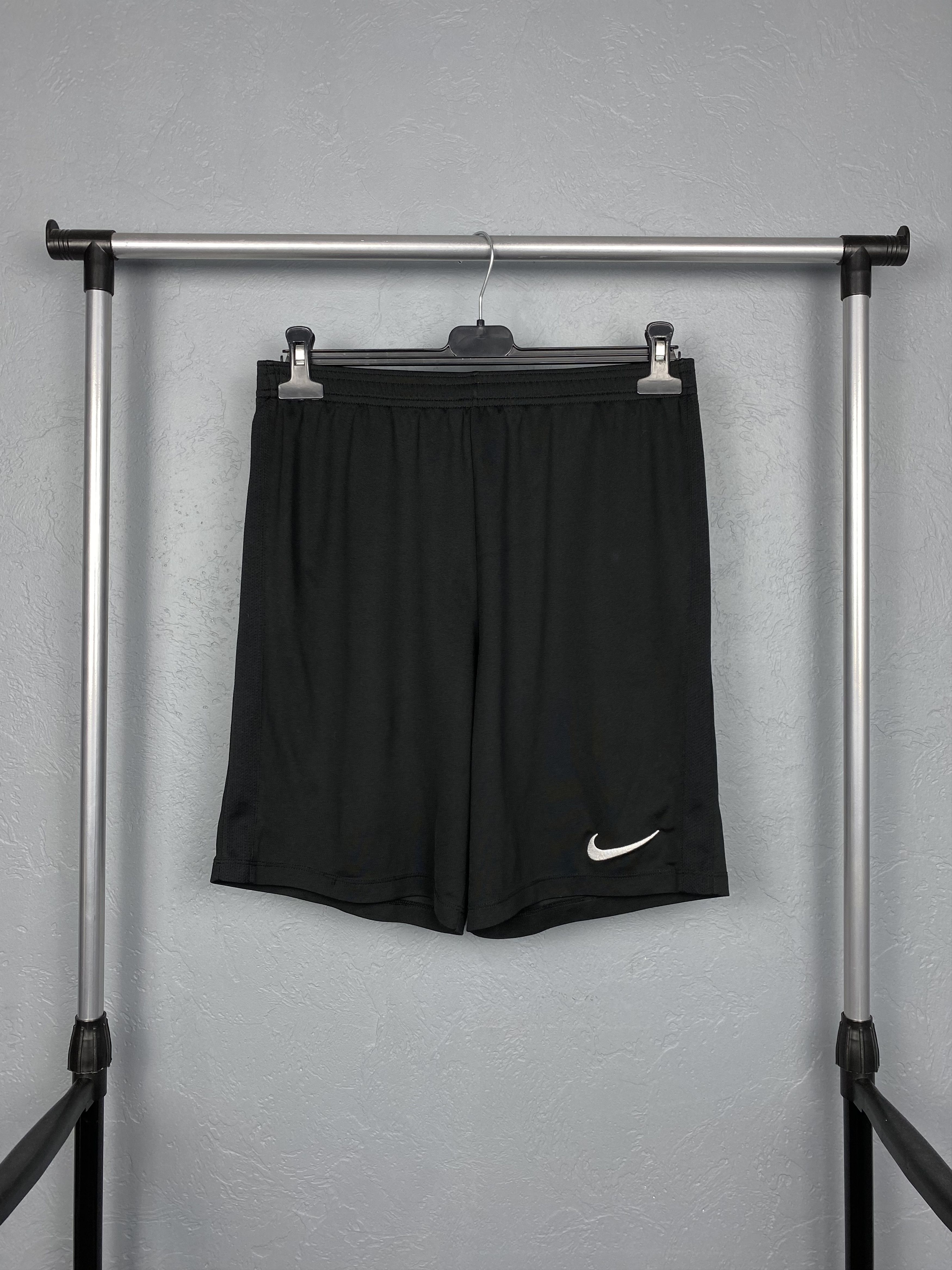 Nike × Vintage Vintage Nike Mens Shorts Dri Fit Y2K Size US 34 / EU 50 - 1 Thumbnail